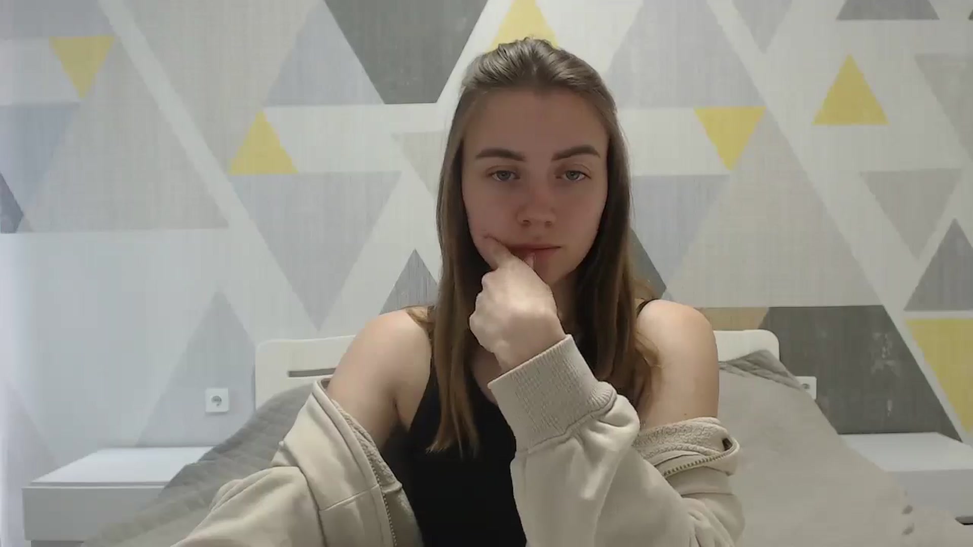 Gallery image thumbnail from Sulfate0's myfreecams stream on, 05/29/2025, 08:26 image 13 of 20