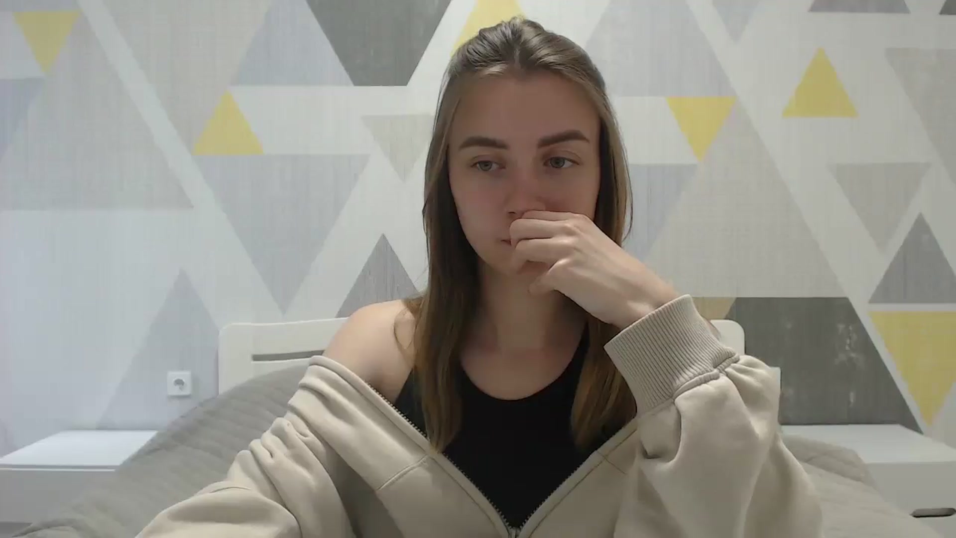Gallery image thumbnail from Sulfate0's myfreecams stream on, 05/29/2025, 10:29 image 12 of 20