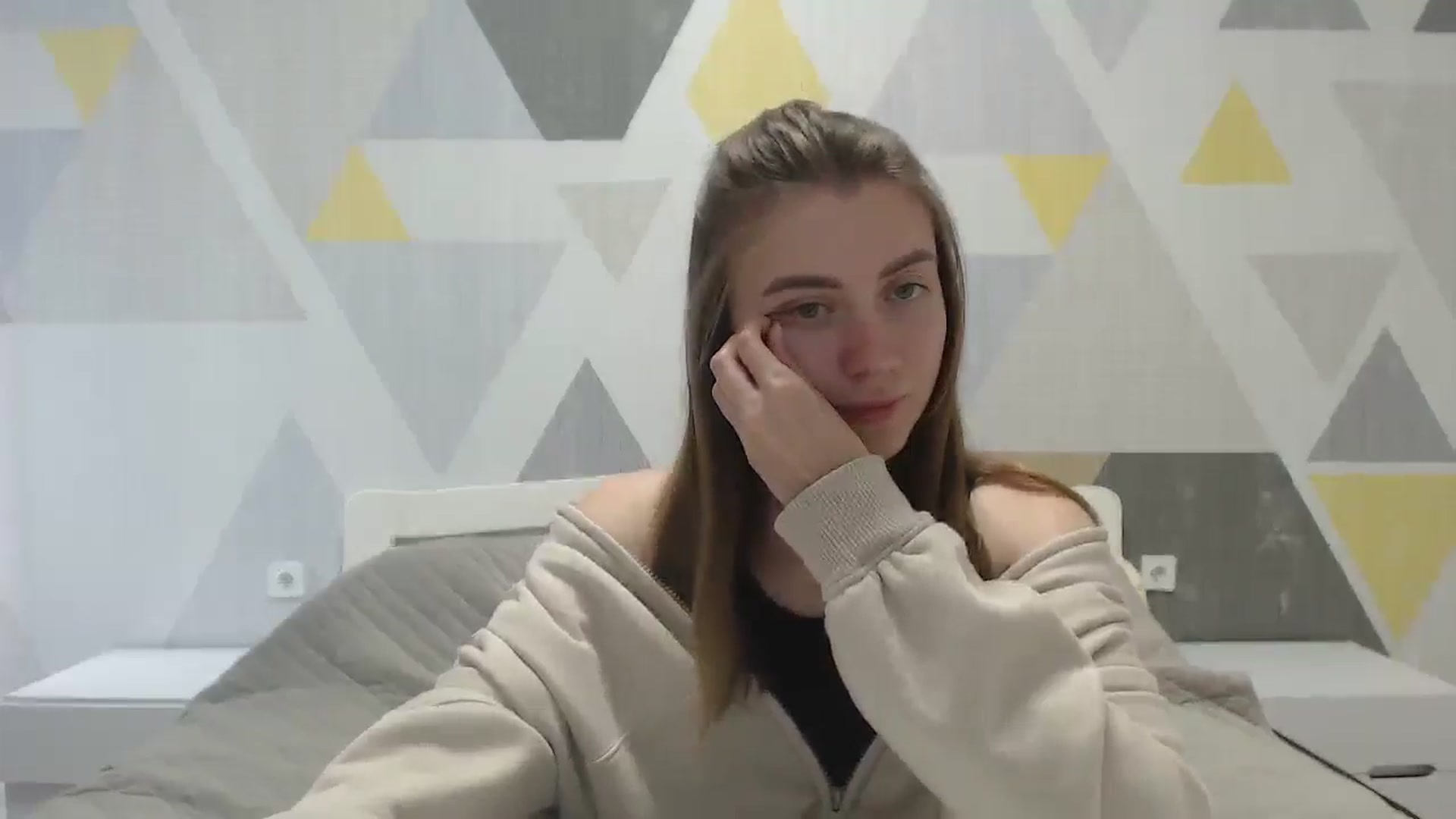 Gallery image thumbnail from Sulfate0's myfreecams stream on, 05/29/2025, 11:18 image 19 of 20