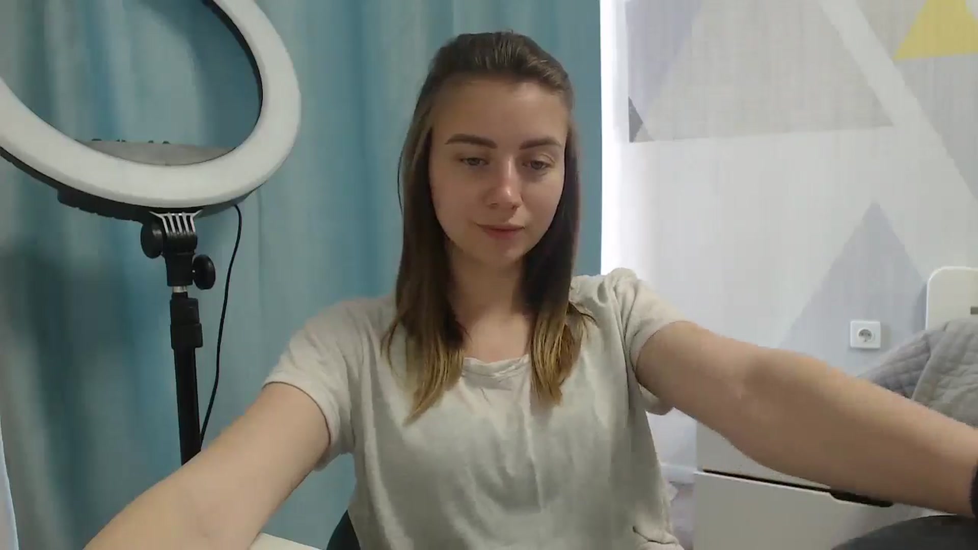 Gallery image thumbnail from Sulfate0's myfreecams stream on, 05/31/2025, 09:51 image 6 of 20