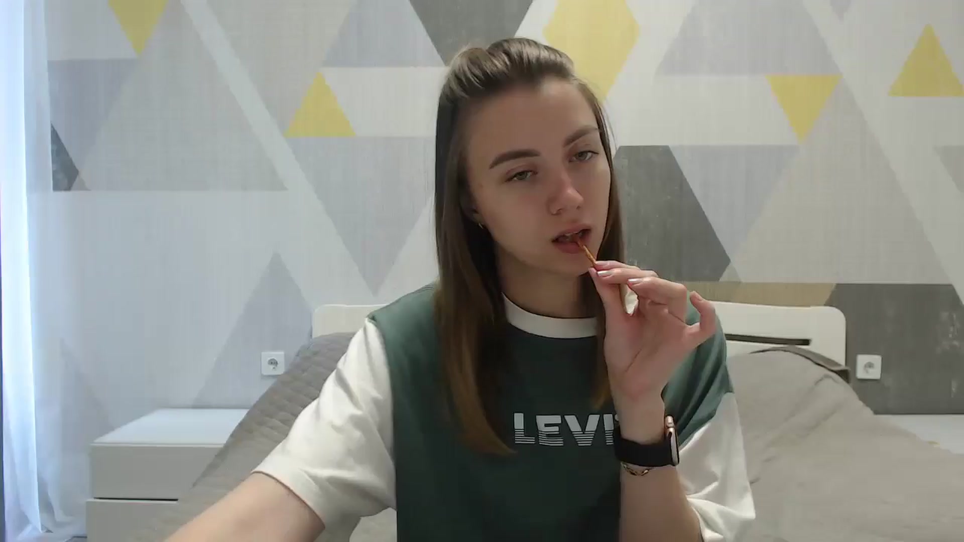 Gallery image thumbnail from Sulfate0's myfreecams stream on, 06/01/2025, 07:55 image 4 of 20