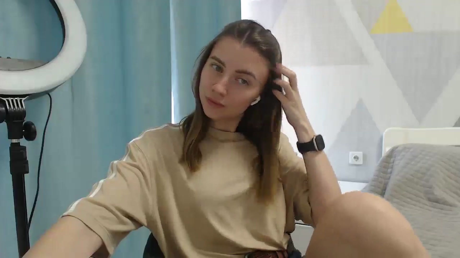 Gallery image thumbnail from Sulfate0's myfreecams stream on, 06/02/2025, 10:38 image 11 of 20