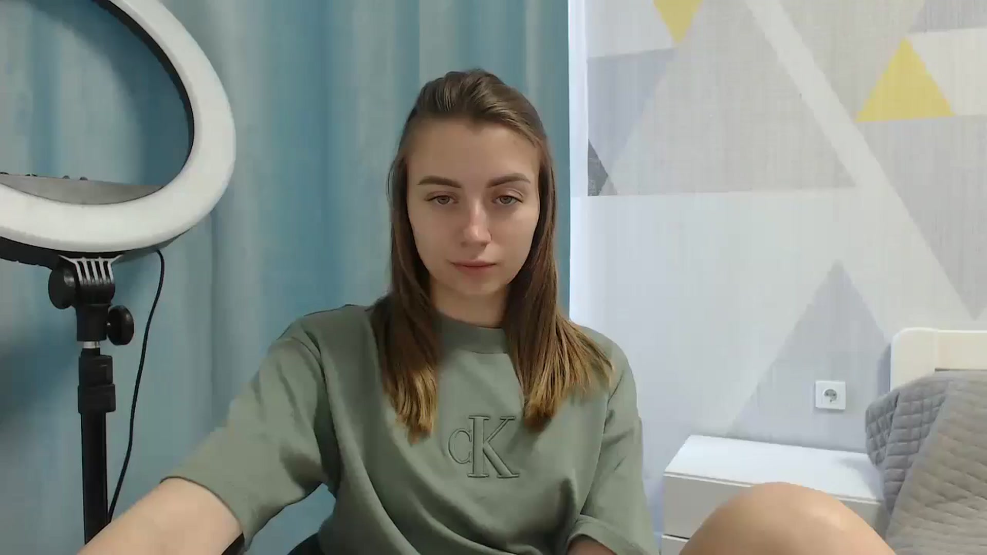 Gallery image thumbnail from Sulfate0's myfreecams stream on, 06/03/2025, 08:31 image 6 of 20