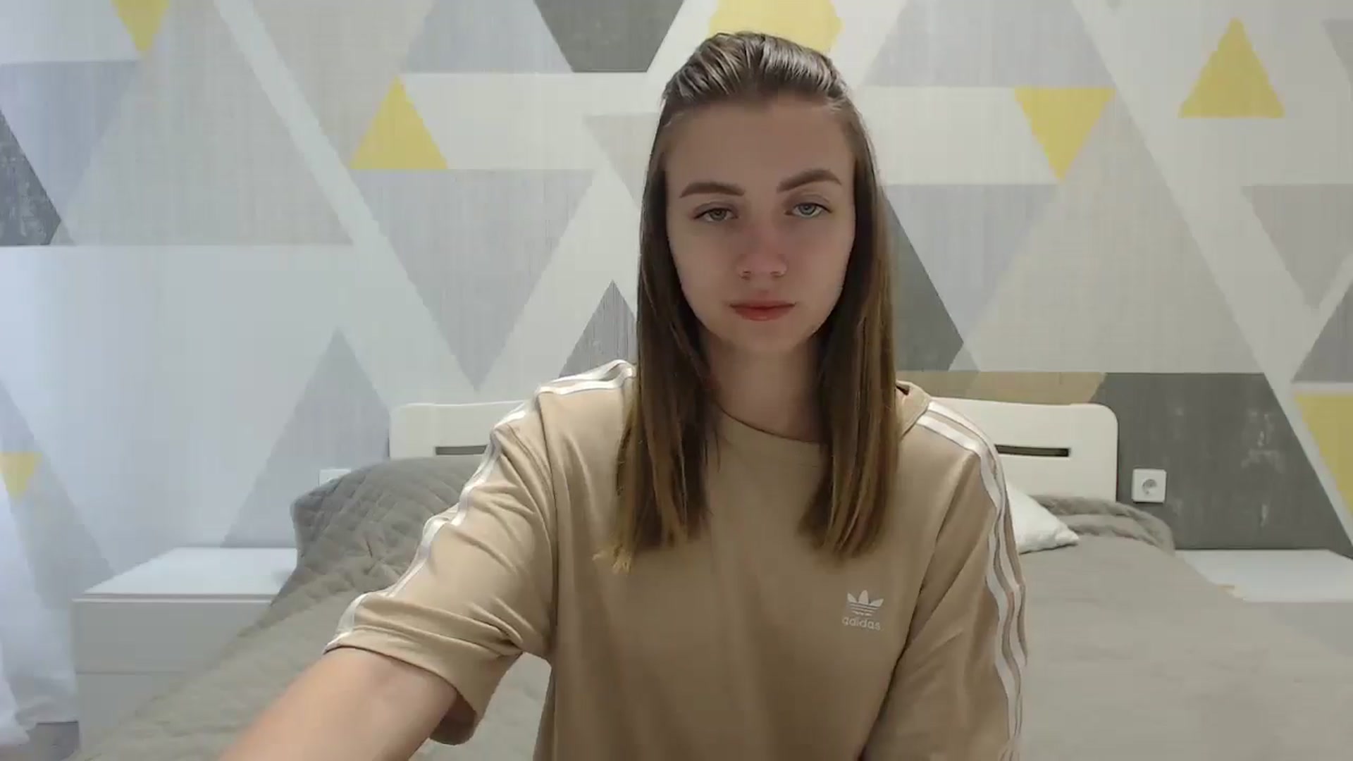 Gallery image thumbnail from Sulfate0's myfreecams stream on, 06/05/2025, 07:38 image 12 of 20