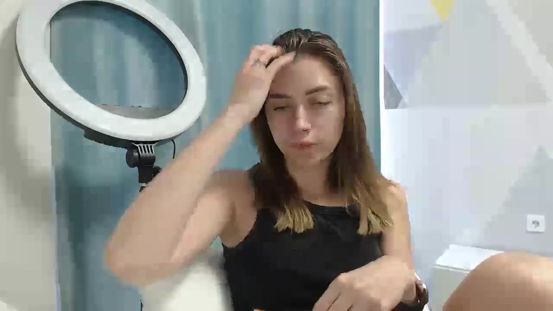 Gallery image thumbnail from Sulfate0's myfreecams stream on, 06/08/2025, 07:20 image 17 of 20