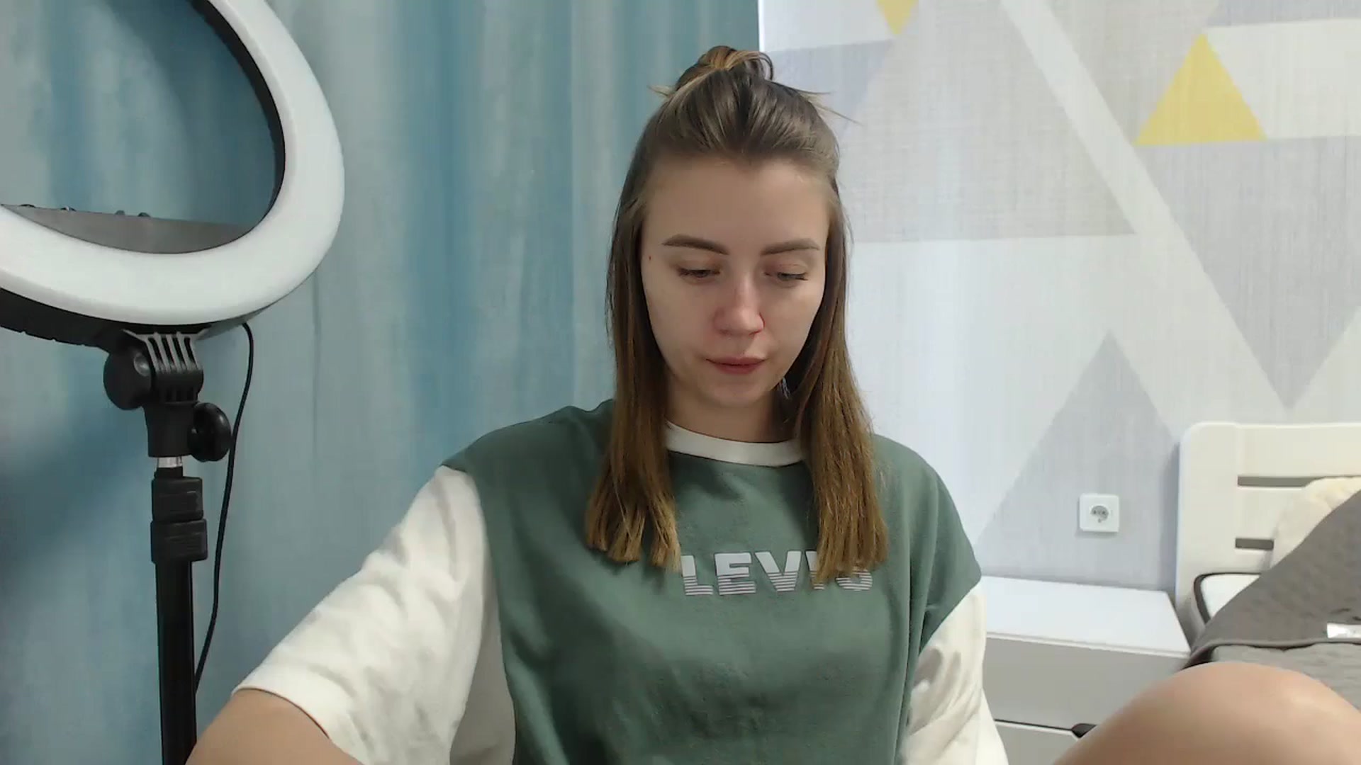 Gallery image thumbnail from Sulfate0's myfreecams stream on, 06/11/2025, 06:48 image 8 of 20