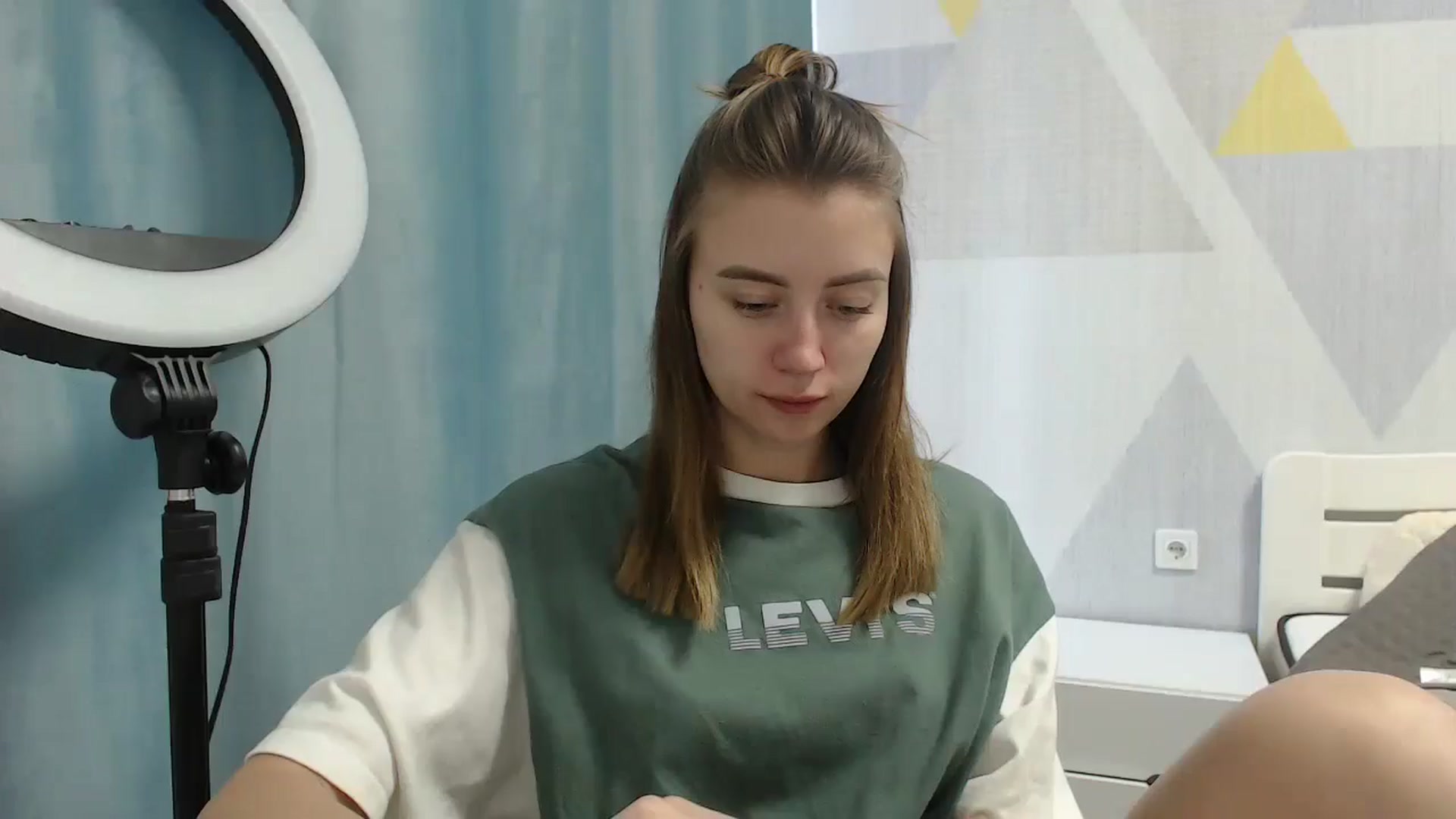 Gallery image thumbnail from Sulfate0's myfreecams stream on, 06/11/2025, 06:48 image 1 of 20
