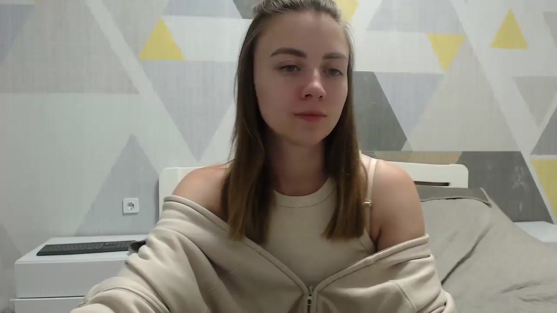 Gallery image thumbnail from Sulfate0's myfreecams stream on, 06/12/2025, 18:03 image 17 of 20