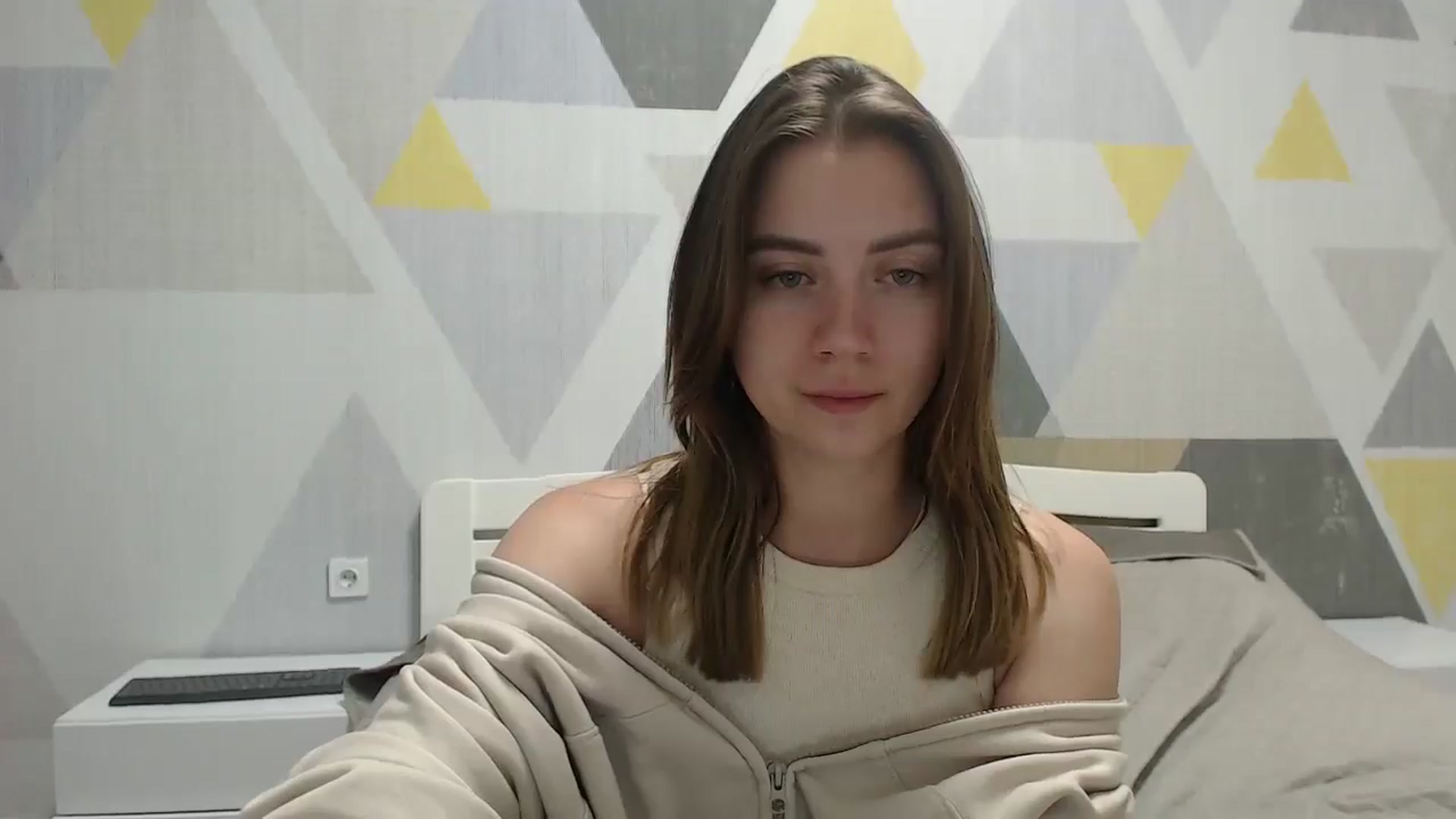 Gallery image thumbnail from Sulfate0's myfreecams stream on, 06/12/2025, 18:57 image 14 of 20