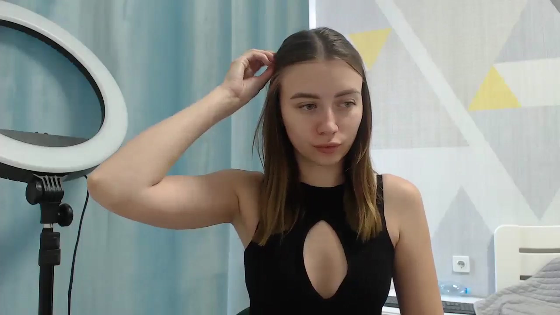 Gallery image thumbnail from Sulfate0's myfreecams stream on, 06/13/2025, 08:33 image 3 of 20