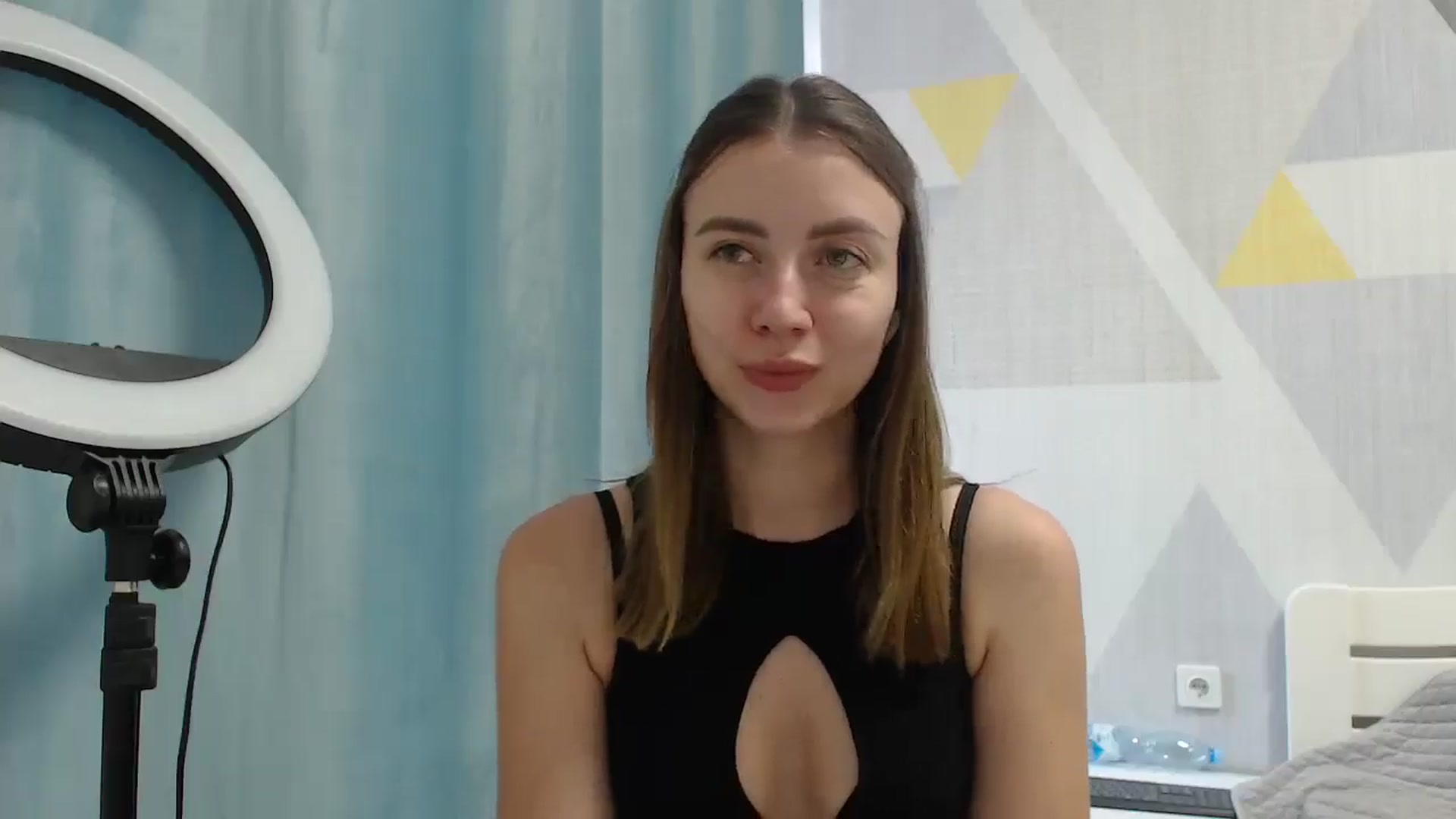 Gallery image thumbnail from Sulfate0's myfreecams stream on, 06/13/2025, 08:33 image 4 of 20