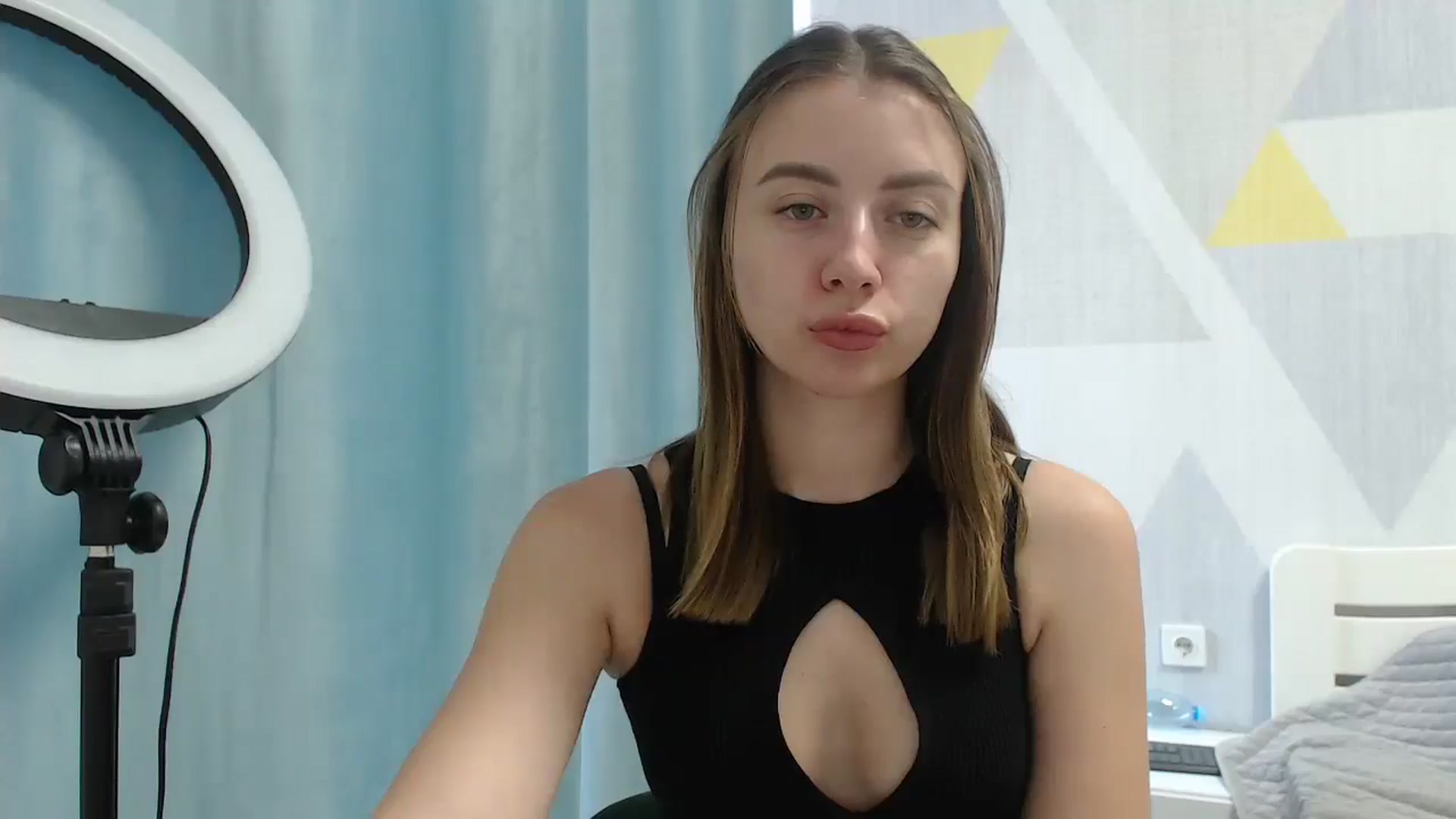 Gallery image thumbnail from Sulfate0's myfreecams stream on, 06/13/2025, 09:17 image 9 of 20