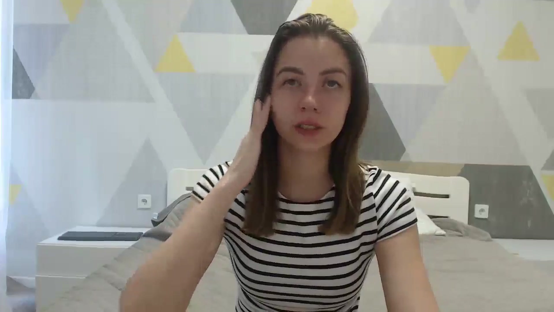 Gallery image thumbnail from Sulfate0's myfreecams stream on, 06/17/2025, 07:58 image 8 of 20