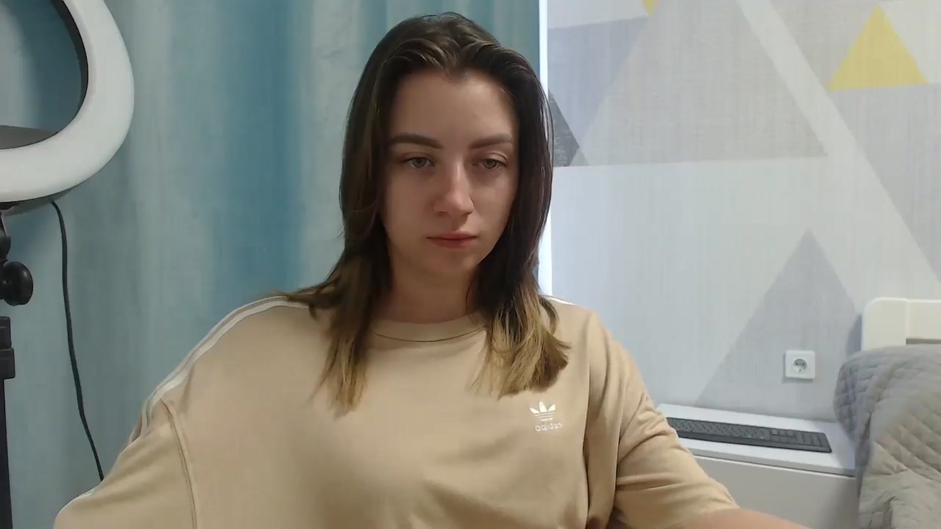 Gallery image thumbnail from Sulfate0's myfreecams stream on, 06/19/2025, 06:31 image 10 of 20