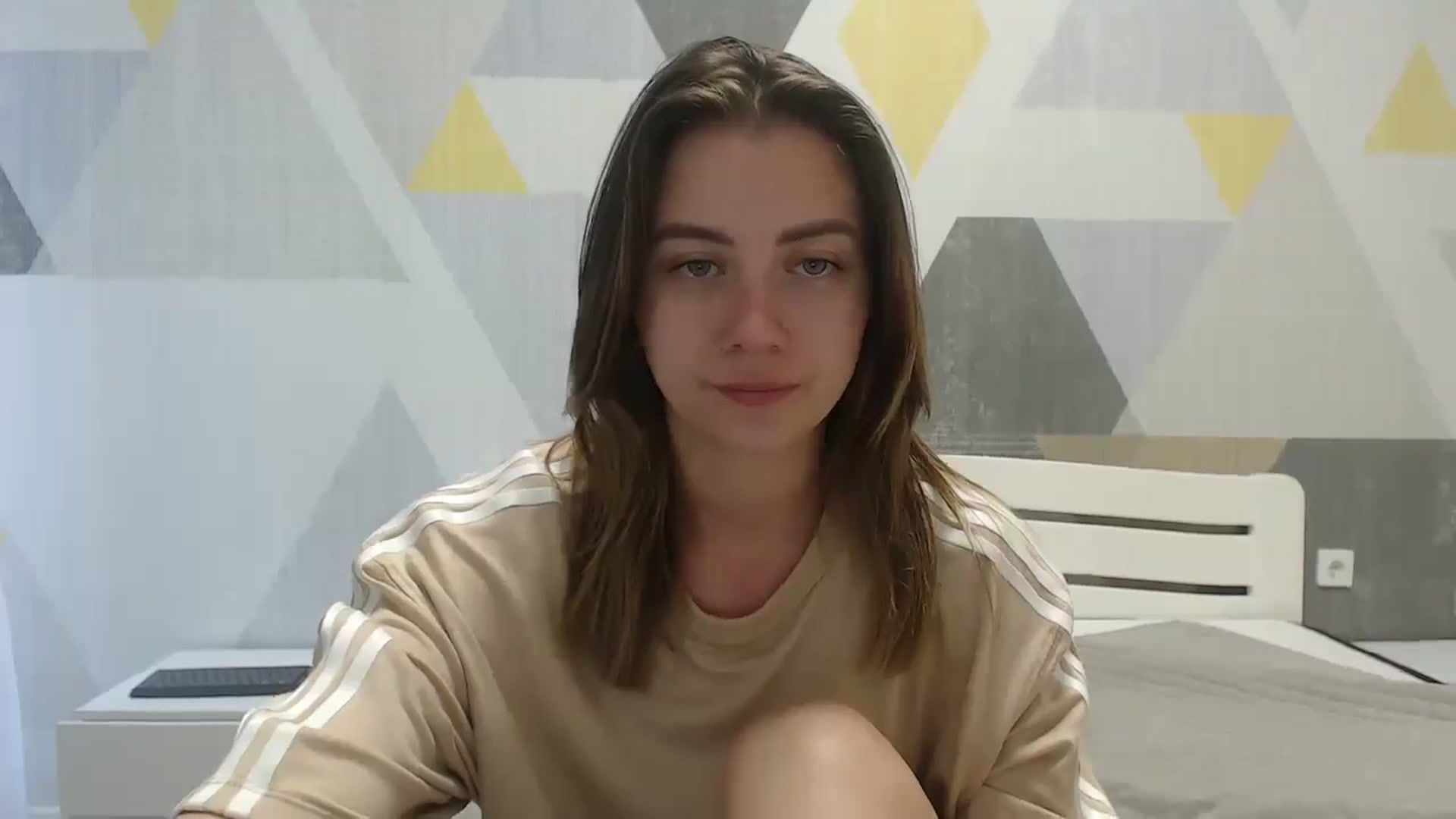 Gallery image thumbnail from Sulfate0's myfreecams stream on, 06/19/2025, 07:16 image 8 of 20