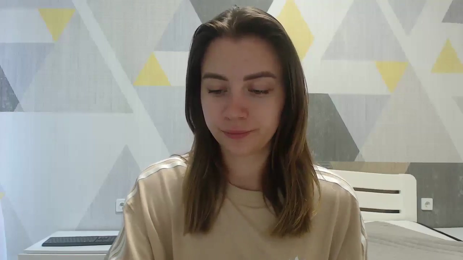Gallery image thumbnail from Sulfate0's myfreecams stream on, 06/19/2025, 07:43 image 4 of 20