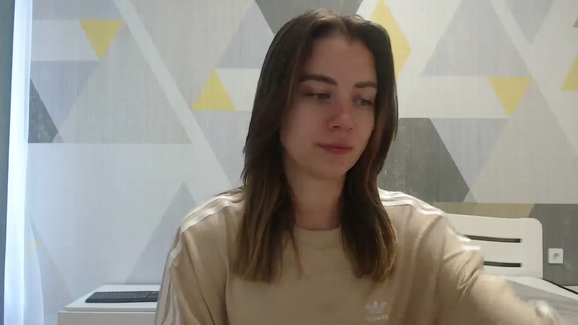 Gallery image thumbnail from Sulfate0's myfreecams stream on, 06/19/2025, 07:43 image 15 of 20