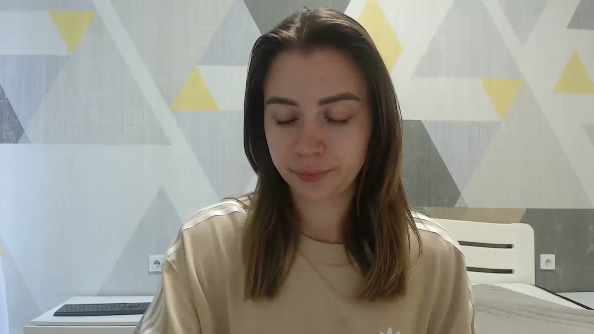 Gallery image thumbnail from Sulfate0's myfreecams stream on, 06/19/2025, 07:43 image 3 of 20