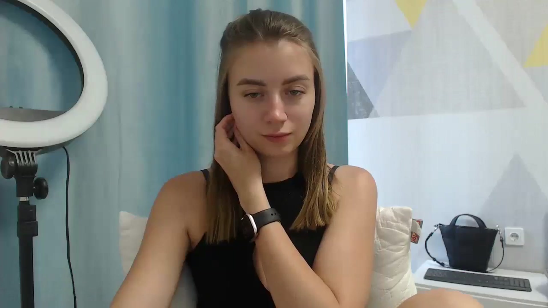 Gallery image thumbnail from Sulfate0's myfreecams stream on, 06/24/2025, 08:36 image 16 of 20