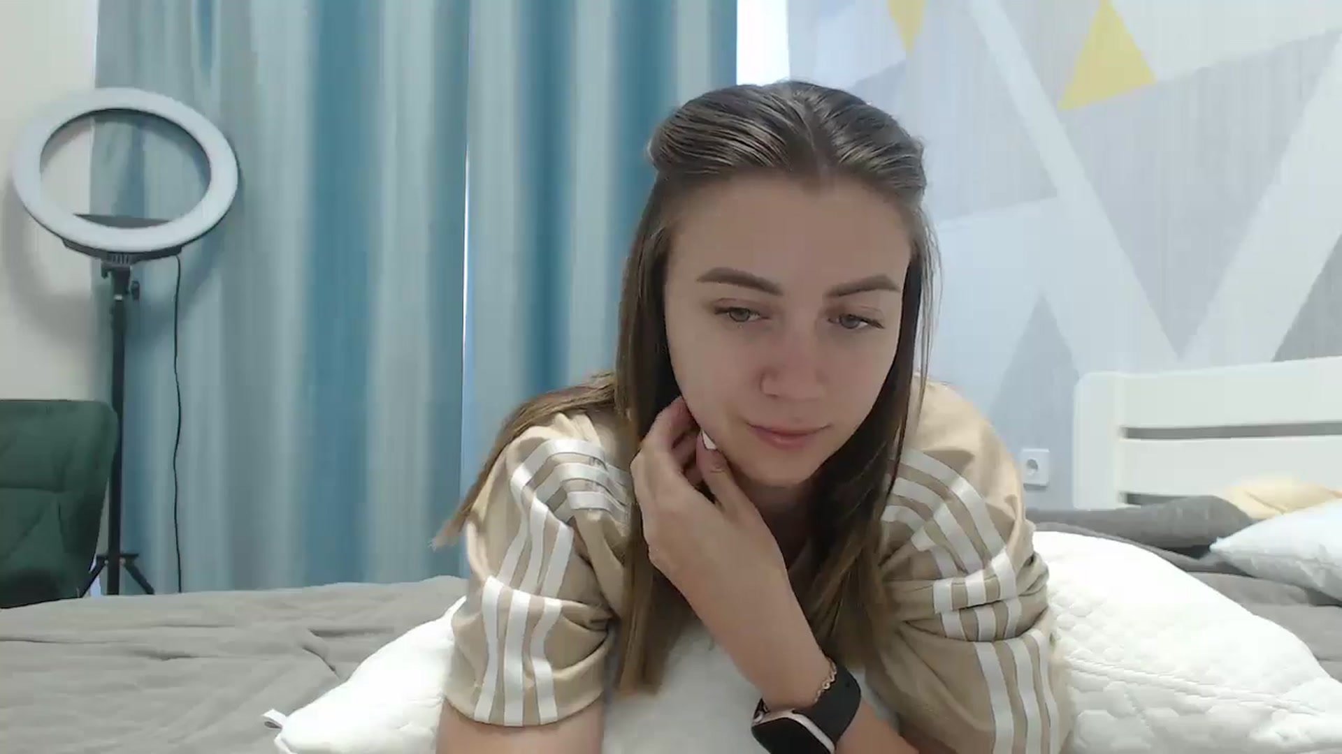 Gallery image thumbnail from Sulfate0's myfreecams stream on, 06/27/2025, 07:45 image 8 of 20