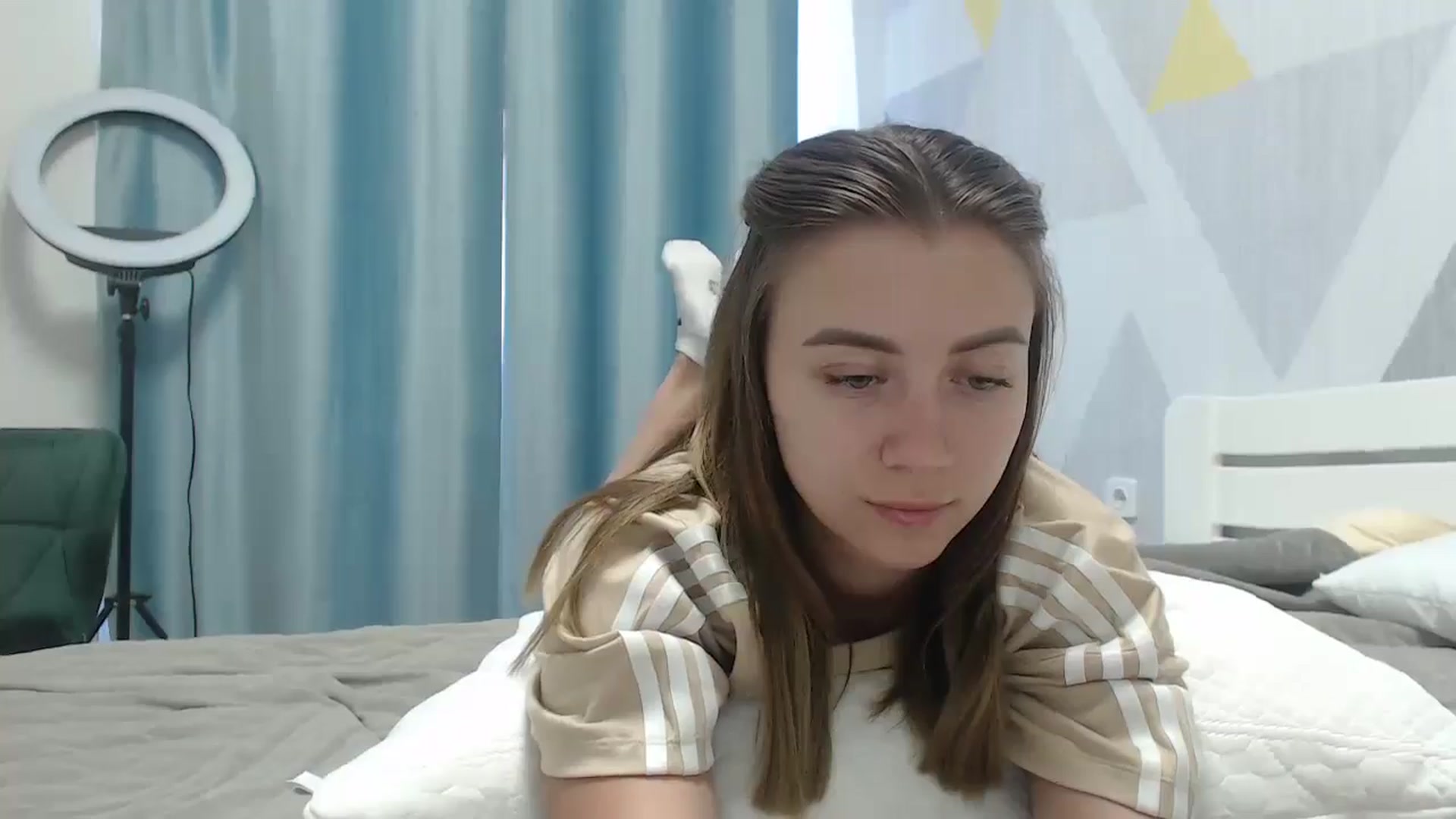 Gallery image thumbnail from Sulfate0's myfreecams stream on, 06/27/2025, 07:45 image 18 of 20
