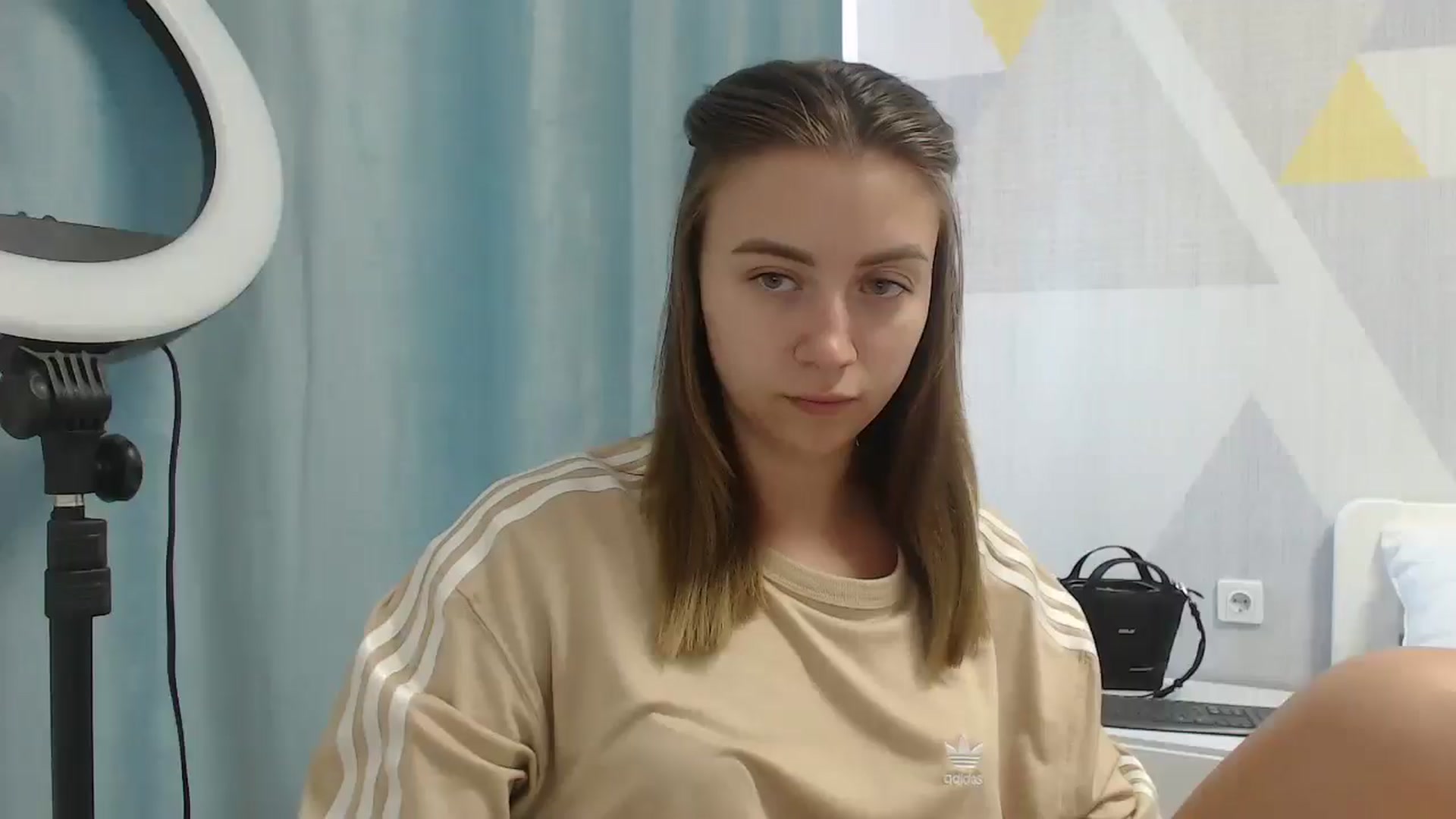 Gallery image thumbnail from Sulfate0's myfreecams stream on, 06/27/2025, 08:48 image 1 of 20