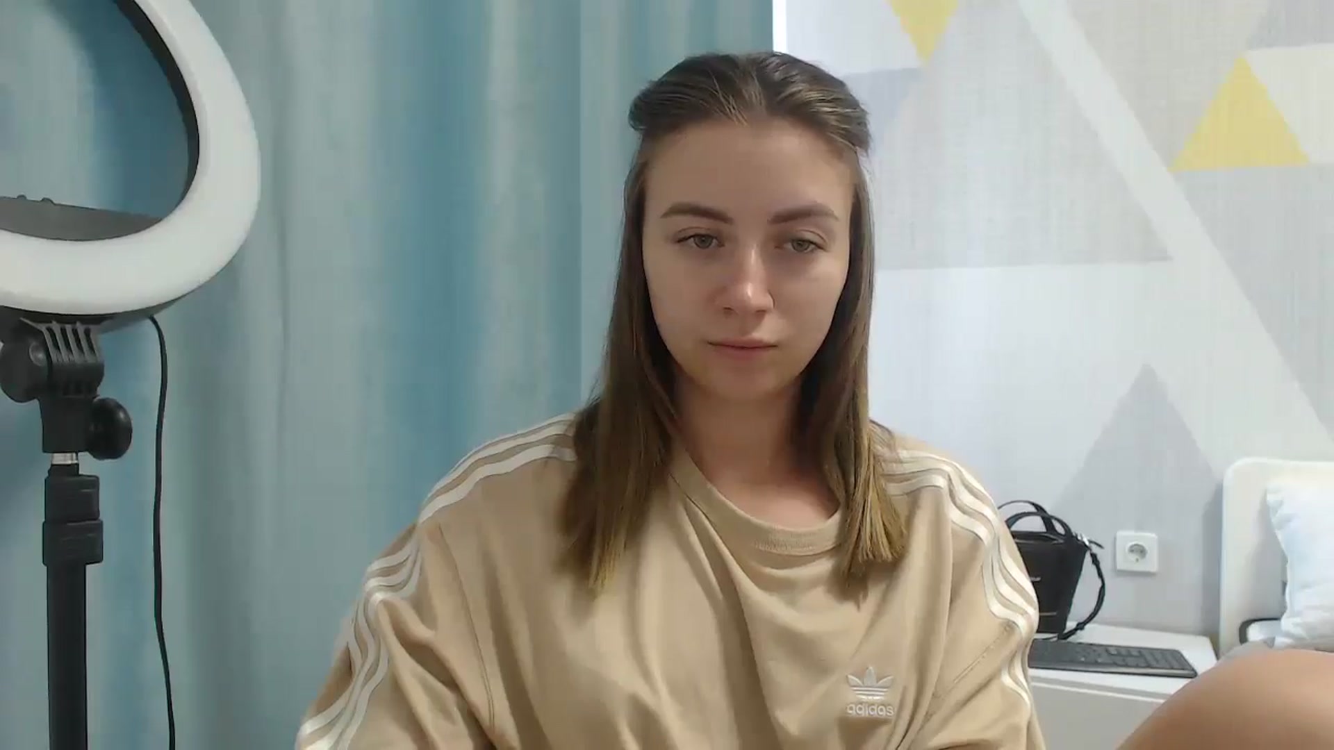 Gallery image thumbnail from Sulfate0's myfreecams stream on, 06/27/2025, 08:48 image 8 of 20