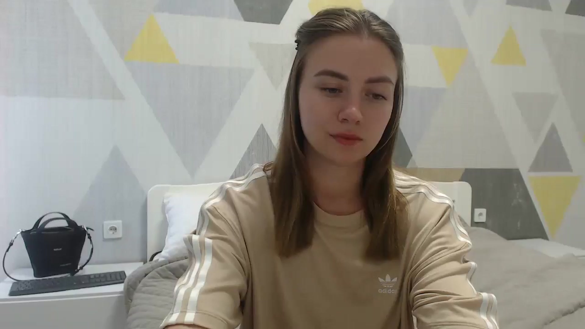 Gallery image thumbnail from Sulfate0's myfreecams stream on, 06/27/2025, 10:26 image 20 of 20