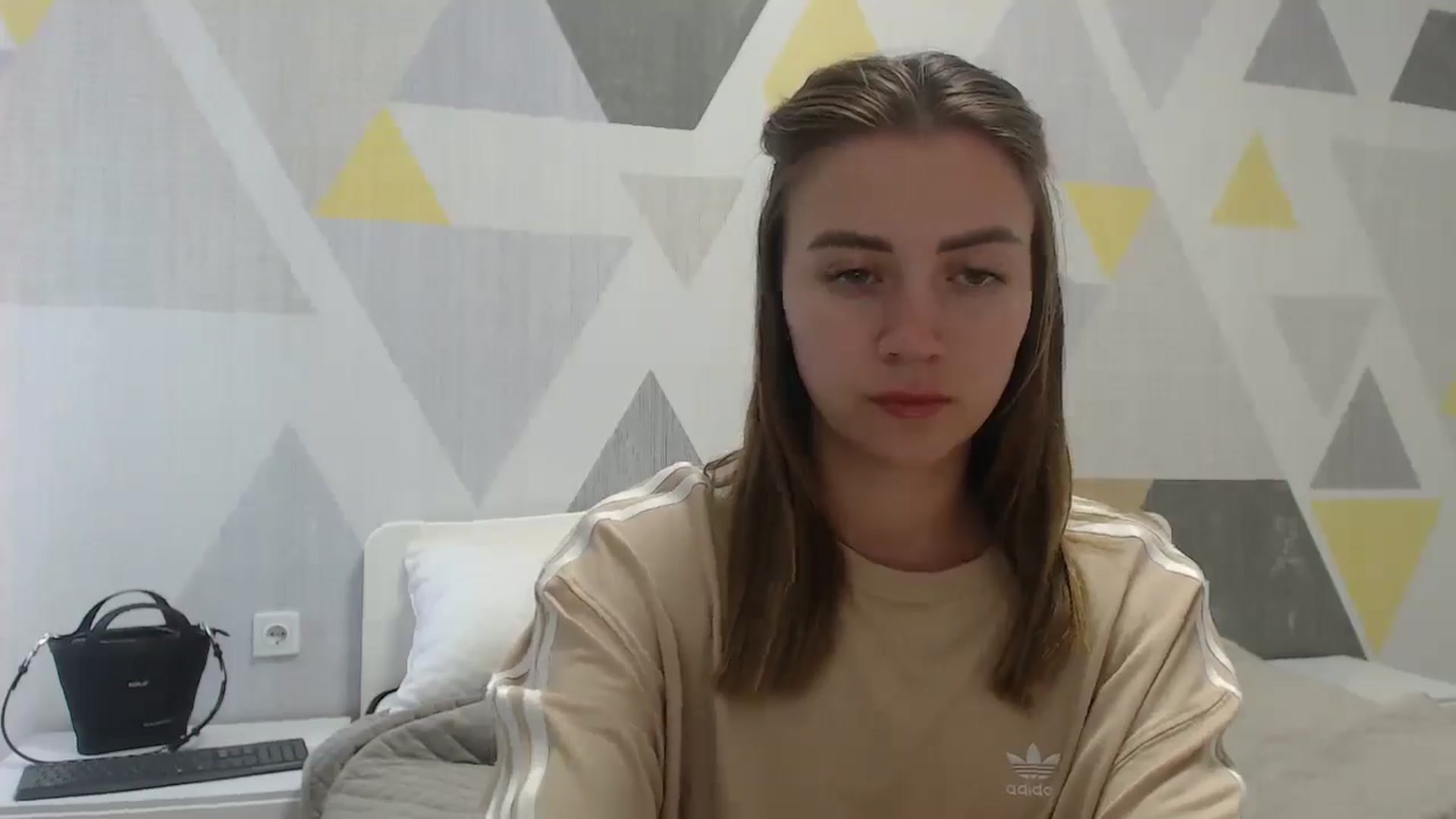 Gallery image thumbnail from Sulfate0's myfreecams stream on, 06/27/2025, 10:26 image 18 of 20