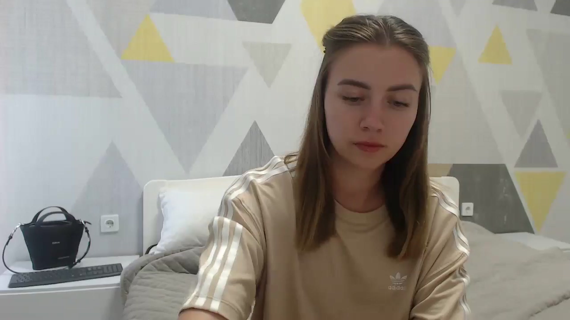 Gallery image thumbnail from Sulfate0's myfreecams stream on, 06/27/2025, 10:26 image 19 of 20