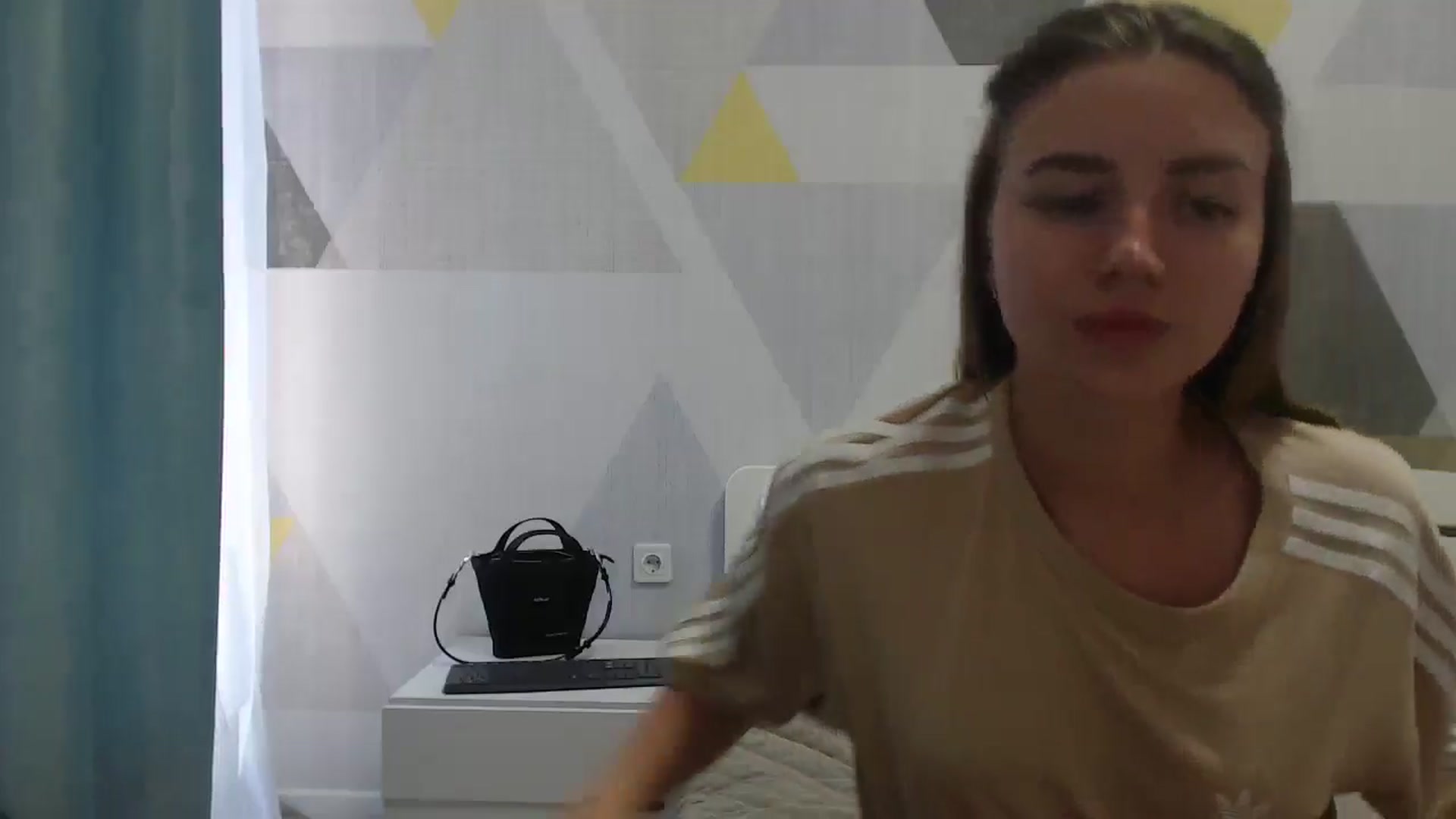 Gallery image thumbnail from Sulfate0's myfreecams stream on, 06/27/2025, 10:45 image 17 of 20