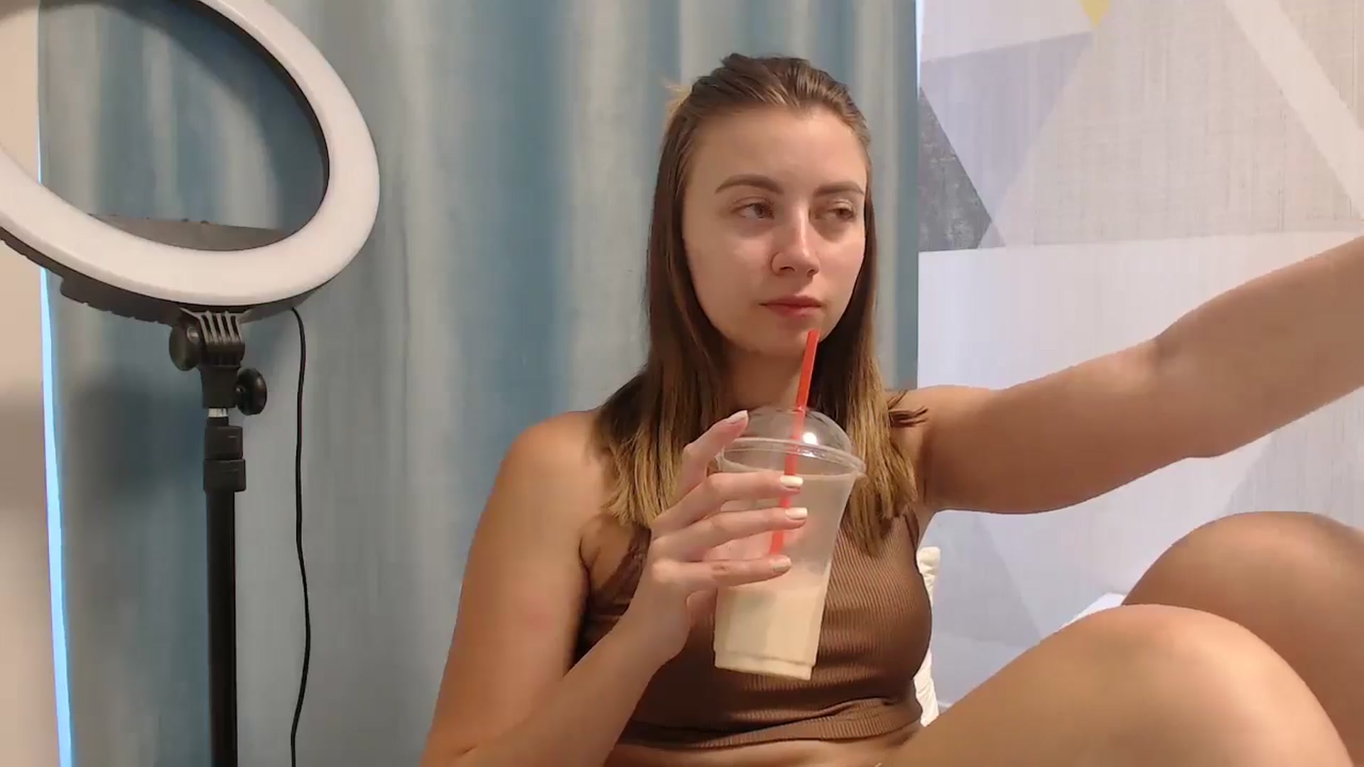 Gallery image thumbnail from Sulfate0's myfreecams stream on, 06/29/2025, 07:56 image 3 of 20