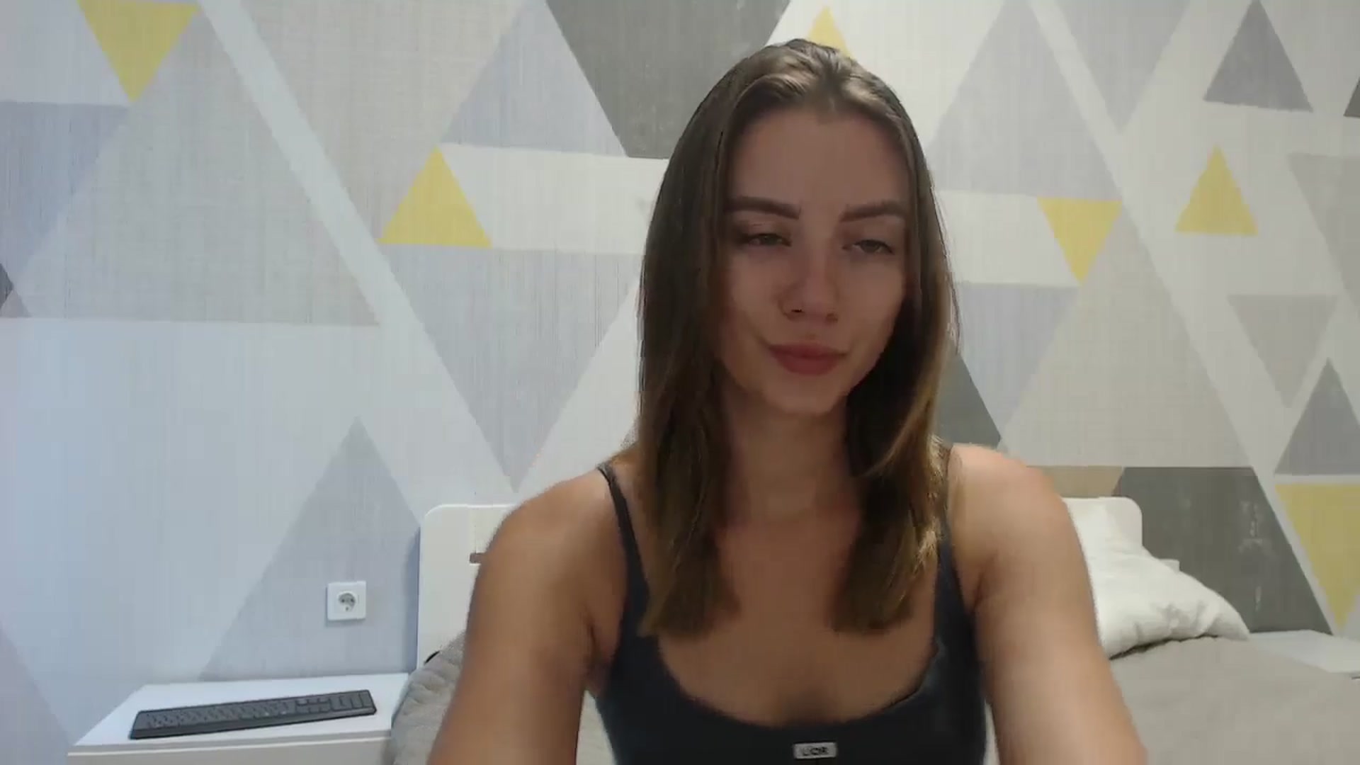 Gallery image thumbnail from Sulfate0's myfreecams stream on, 07/04/2025, 07:44 image 15 of 20