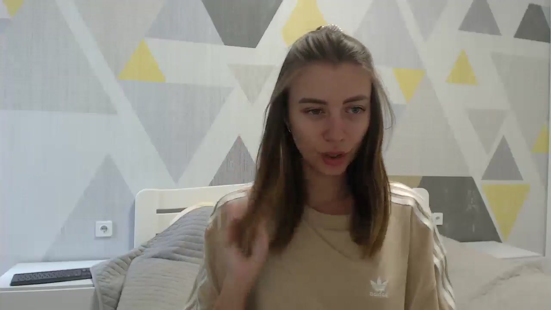 Gallery image thumbnail from Sulfate0's myfreecams stream on, 07/06/2025, 08:28 image 3 of 20