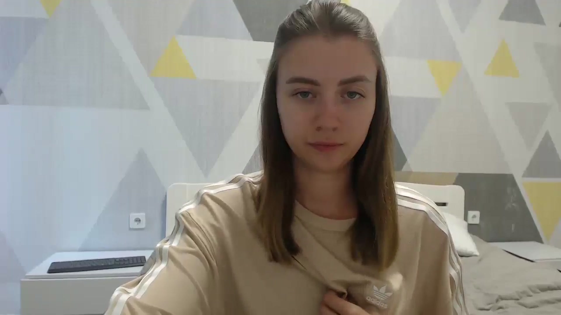 Gallery image thumbnail from Sulfate0's myfreecams stream on, 07/12/2025, 07:42 image 19 of 20