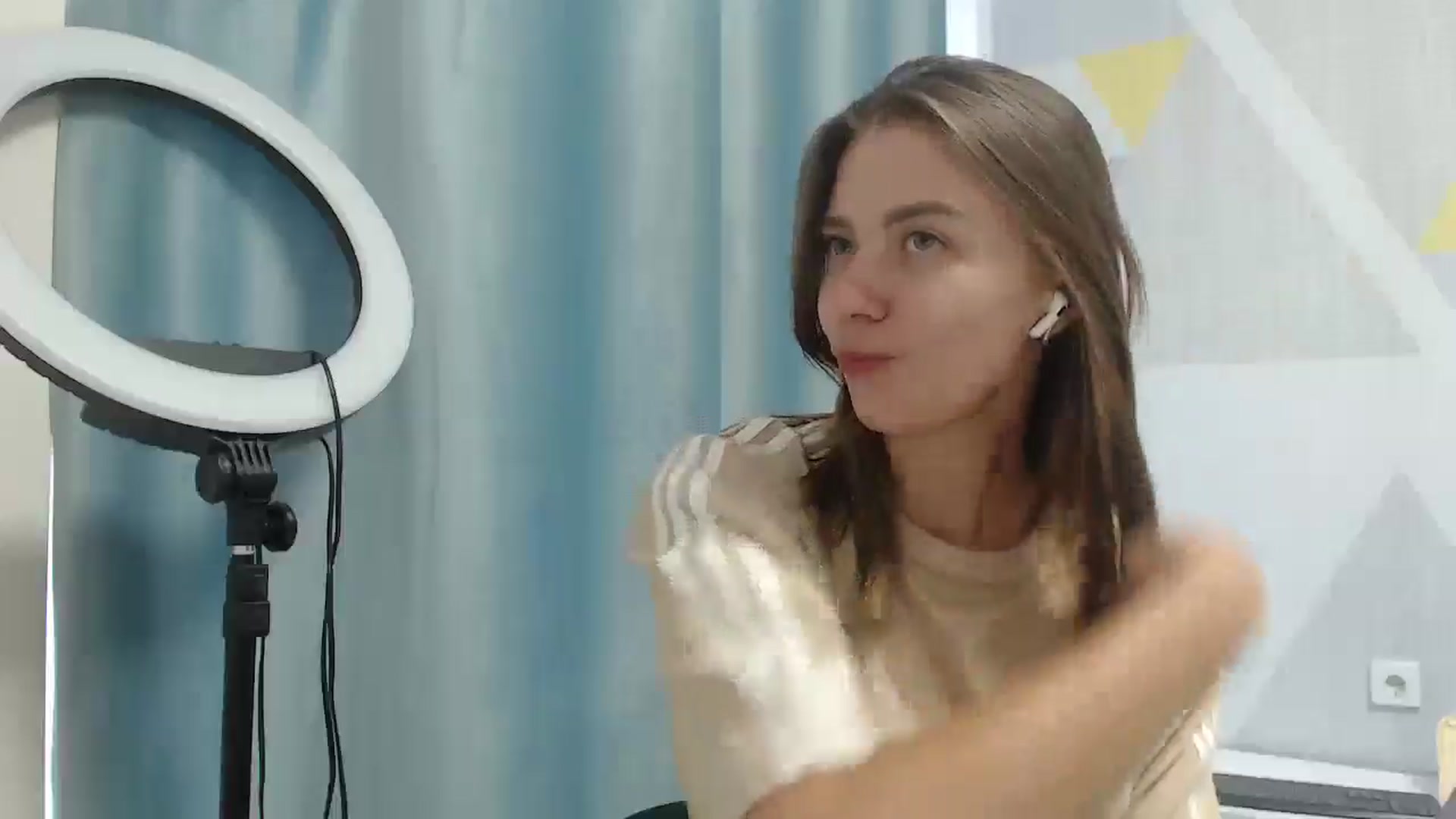 Gallery image thumbnail from Sulfate0's myfreecams stream on, 07/14/2025, 07:08 image 15 of 20