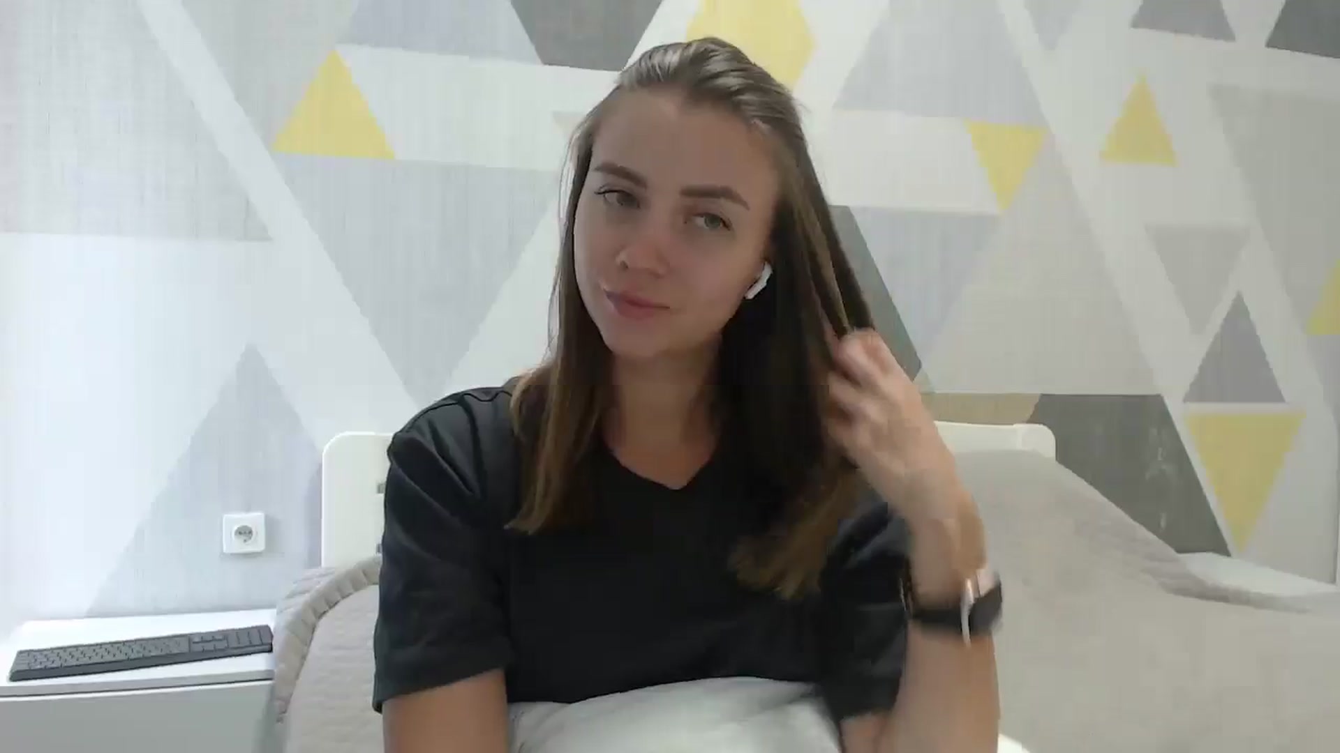 Gallery image thumbnail from Sulfate0's myfreecams stream on, 07/29/2025, 09:33 image 17 of 20