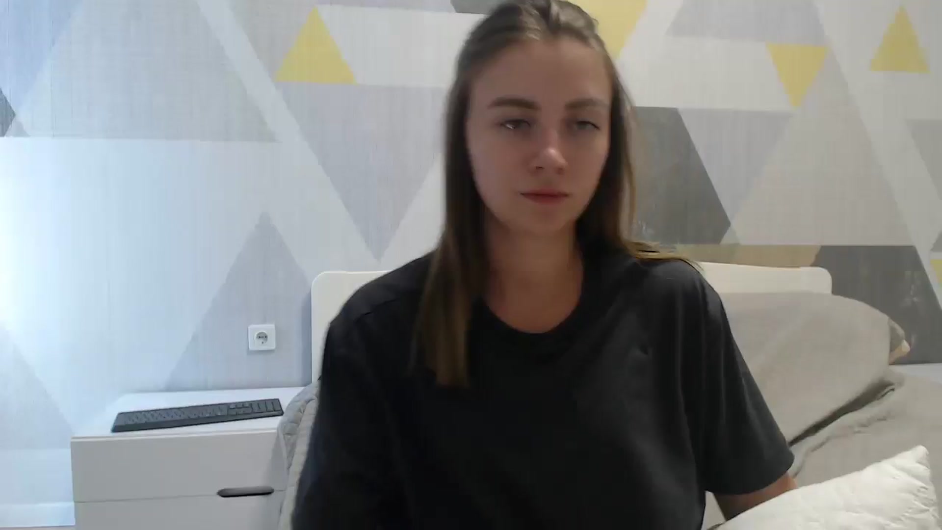 Gallery image thumbnail from Sulfate0's myfreecams stream on, 08/06/2025, 11:35 image 17 of 20