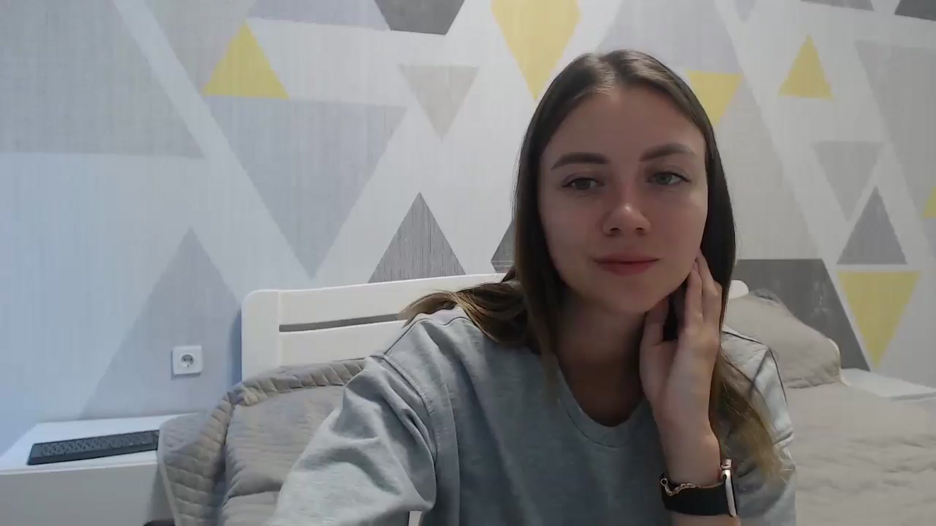 Gallery image thumbnail from Sulfate0's myfreecams stream on, 08/08/2025, 06:53 image 3 of 20