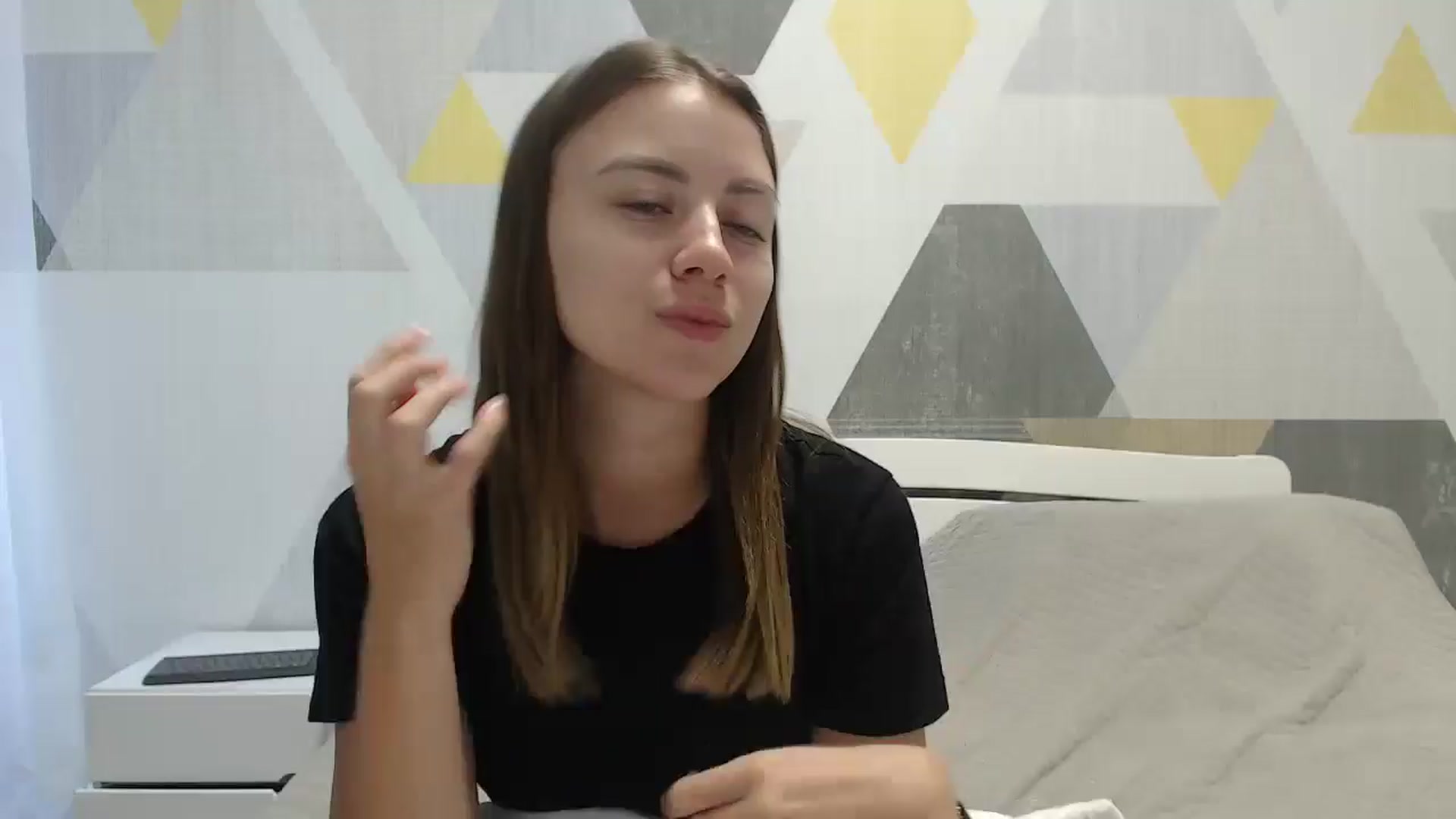 Gallery image thumbnail from Sulfate0's myfreecams stream on, 08/19/2025, 05:36 image 1 of 20