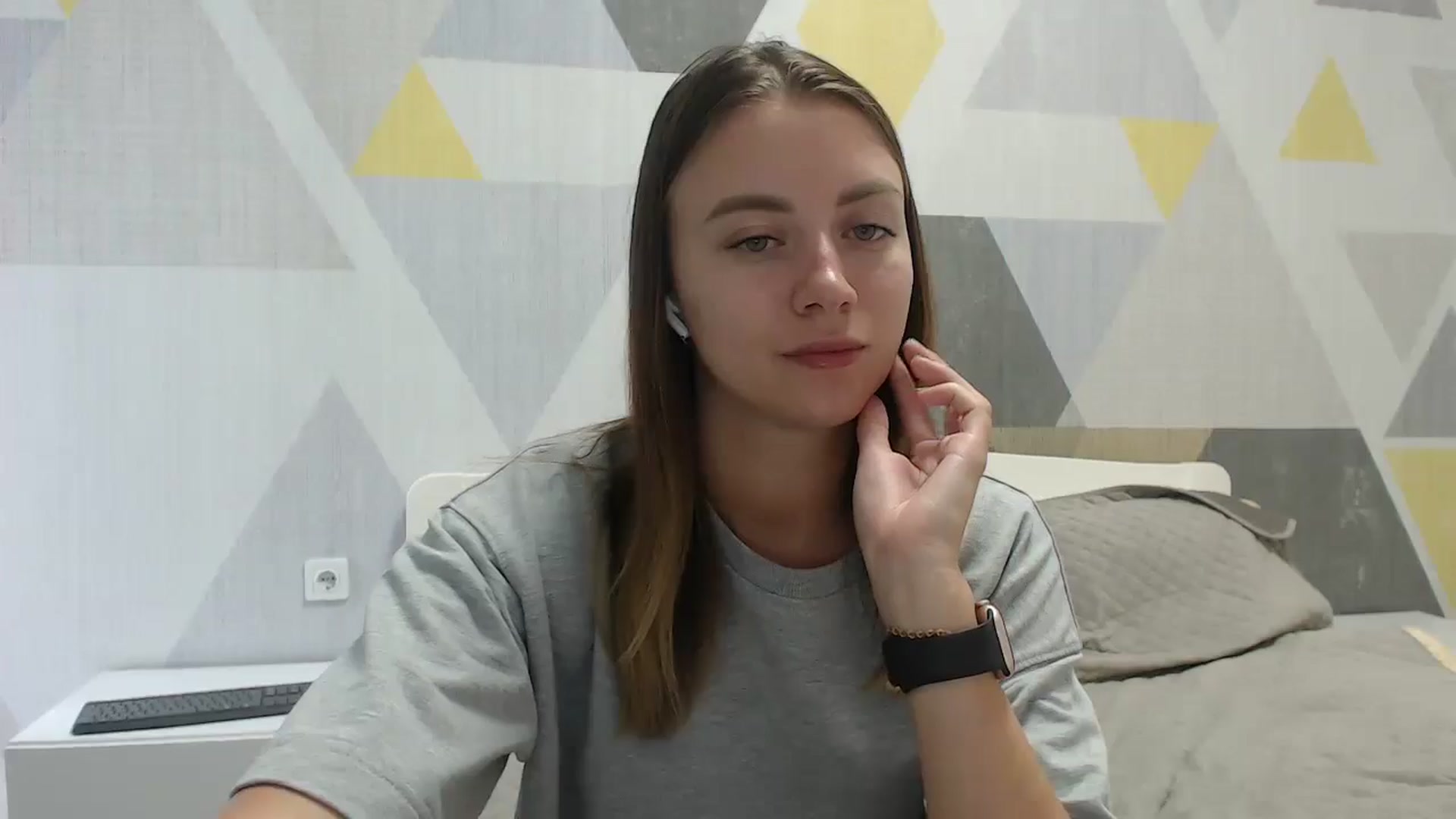 Gallery image thumbnail from Sulfate0's myfreecams stream on, 08/23/2025, 10:00 image 6 of 20