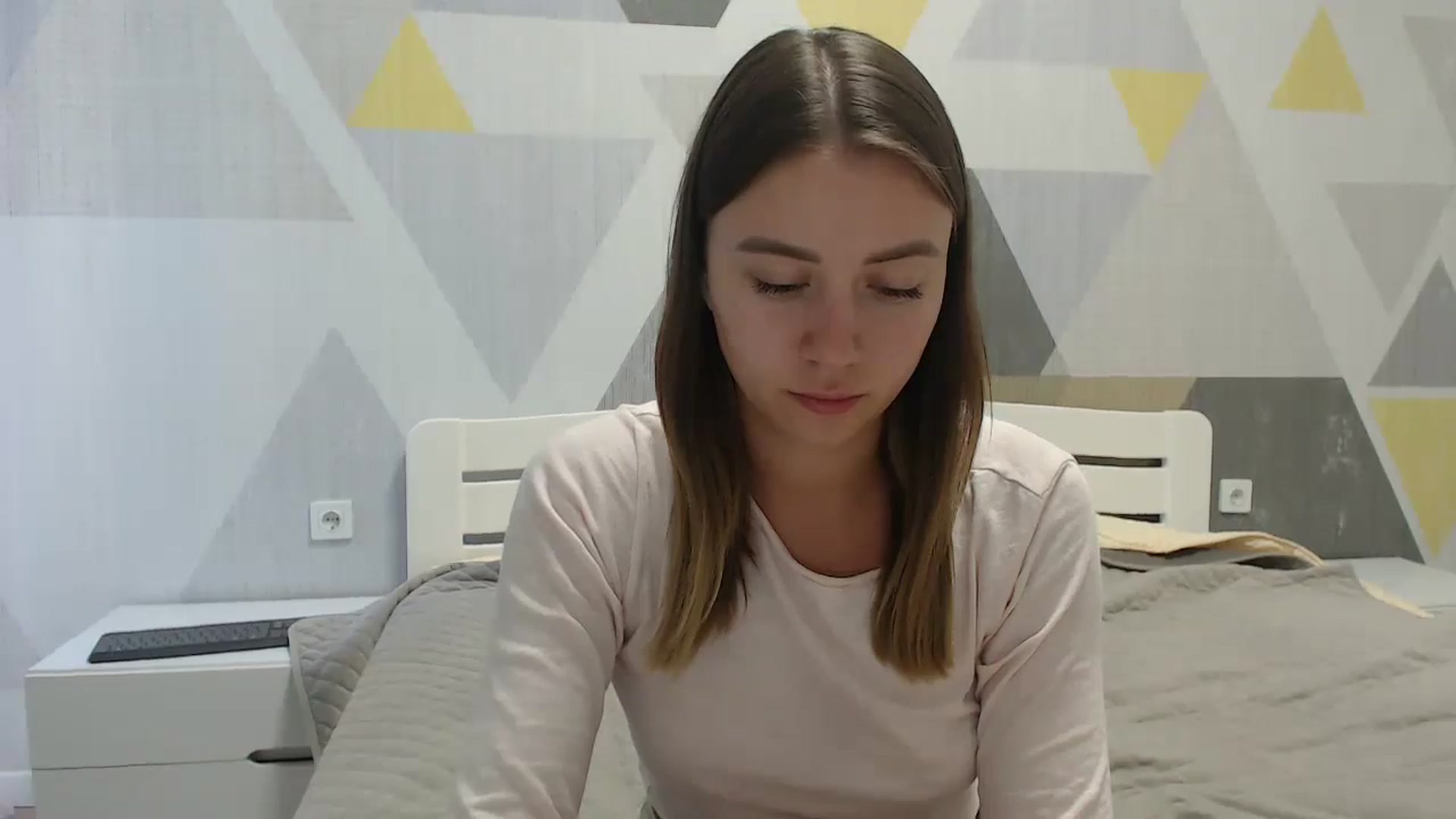 Gallery image thumbnail from Sulfate0's myfreecams stream on, 08/25/2025, 13:46 image 9 of 20