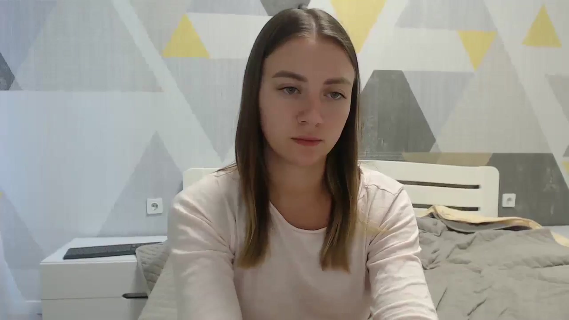 Gallery image thumbnail from Sulfate0's myfreecams stream on, 08/25/2025, 15:11 image 17 of 20