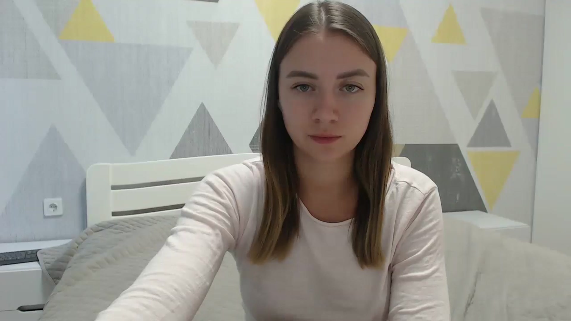 Gallery image thumbnail from Sulfate0's myfreecams stream on, 08/25/2025, 15:35 image 12 of 20