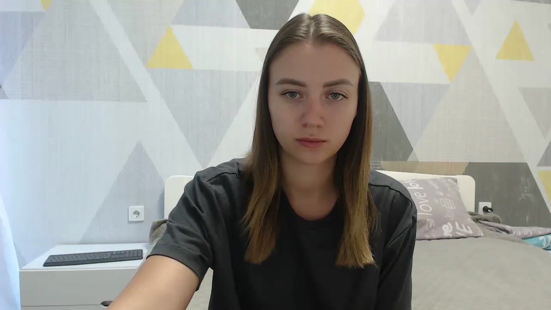 Gallery image thumbnail from Sulfate0's myfreecams stream on, 08/27/2025, 07:42 image 3 of 20