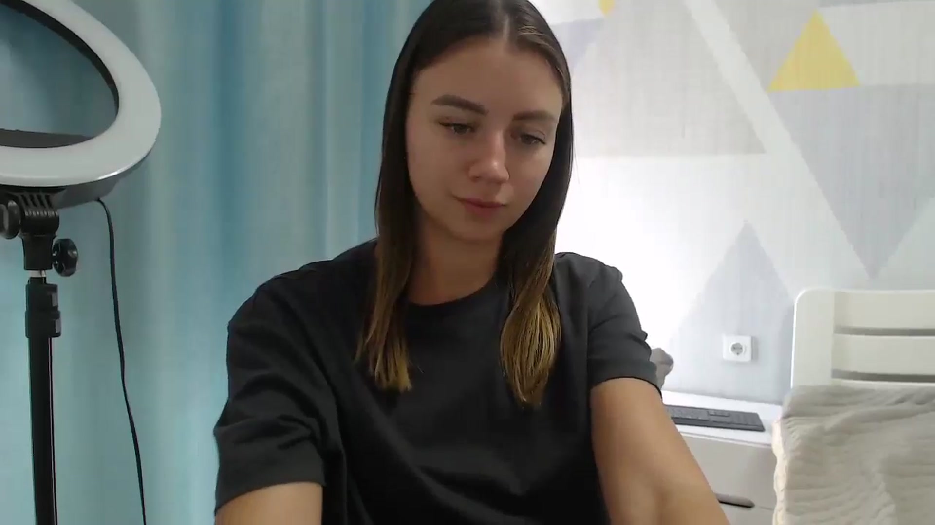 Gallery image thumbnail from Sulfate0's myfreecams stream on, 08/27/2025, 09:40 image 19 of 20