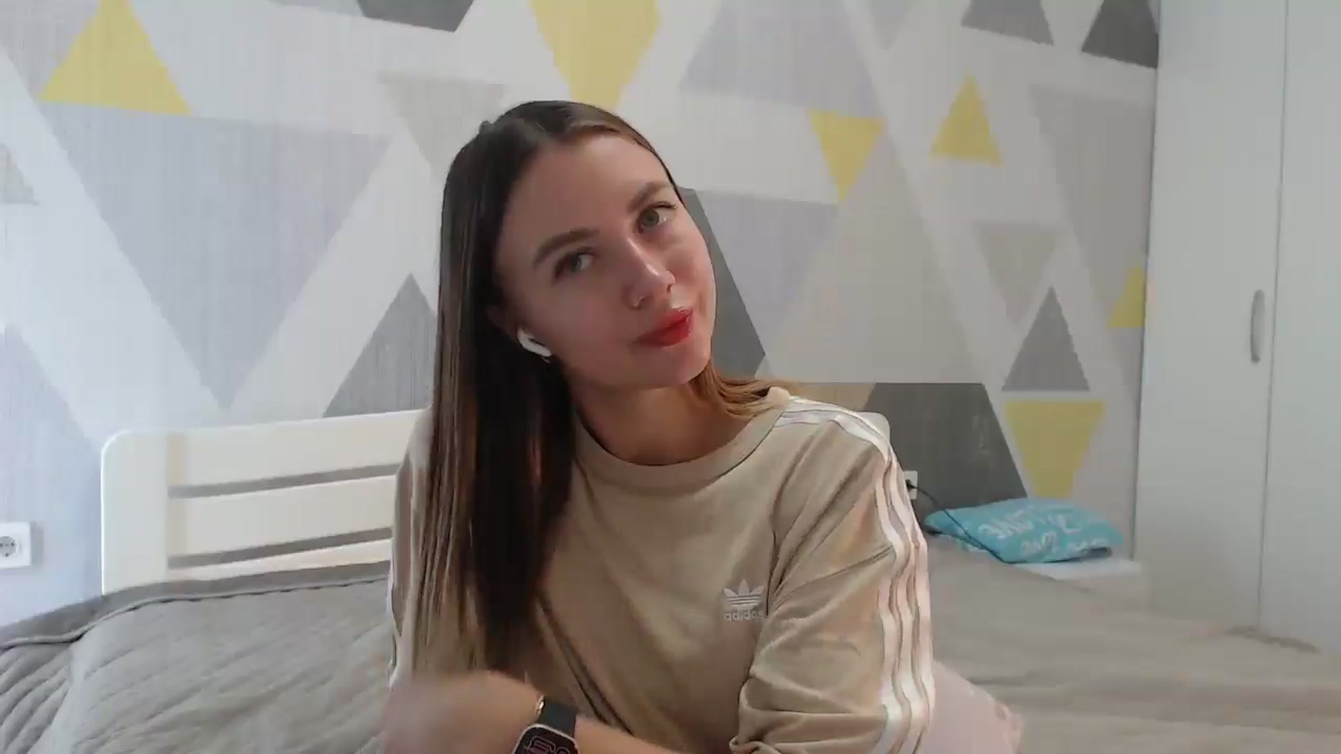 Gallery image thumbnail from Sulfate0's myfreecams stream on, 09/08/2025, 10:42 image 9 of 20