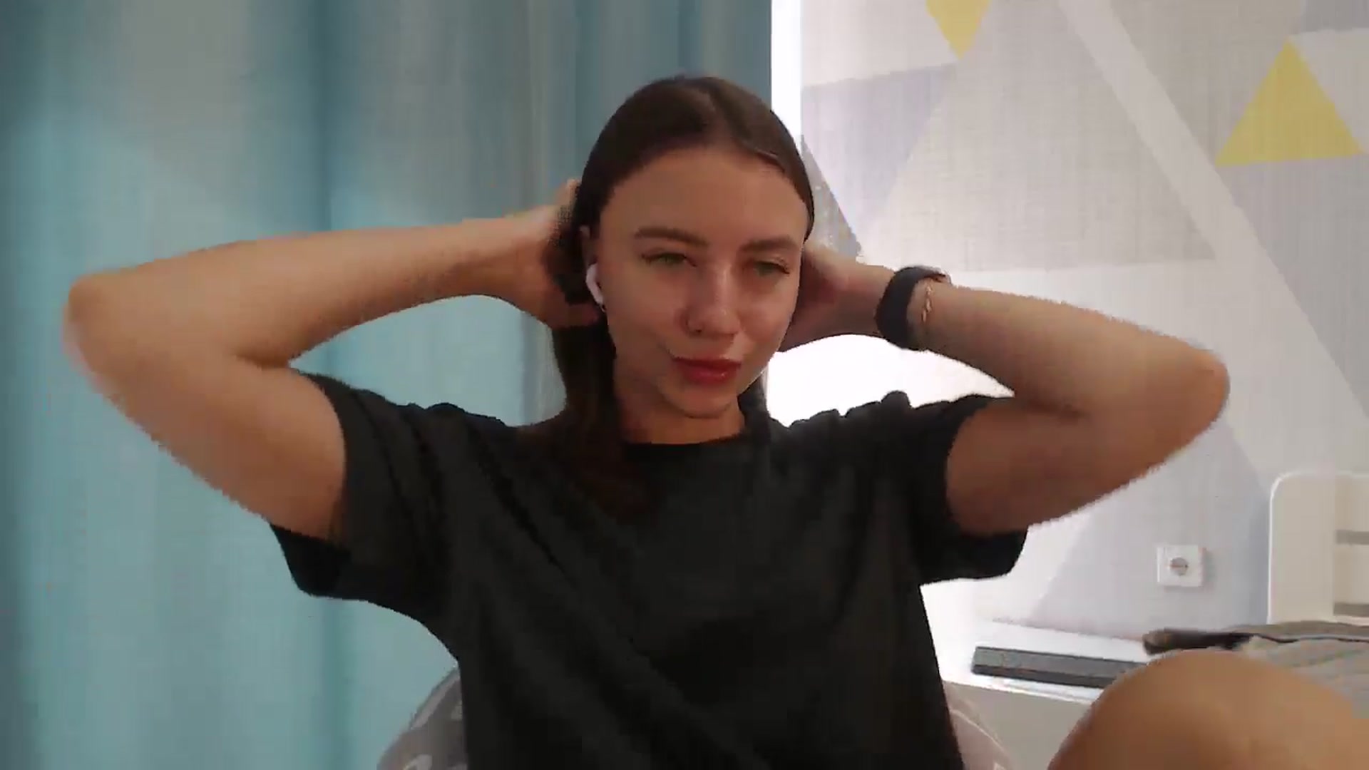 Gallery image thumbnail from Sulfate0's myfreecams stream on, 09/09/2025, 10:57 image 9 of 20