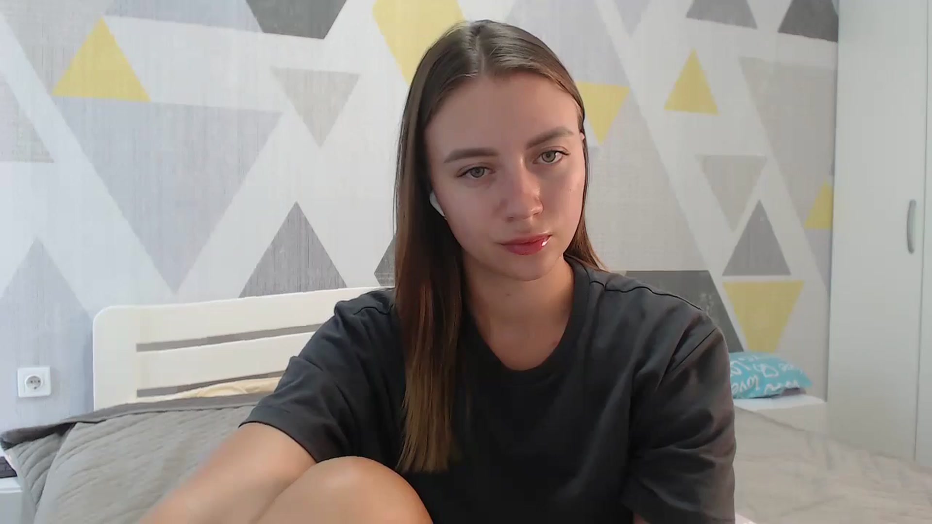 Gallery image thumbnail from Sulfate0's myfreecams stream on, 09/09/2025, 12:13 image 13 of 20