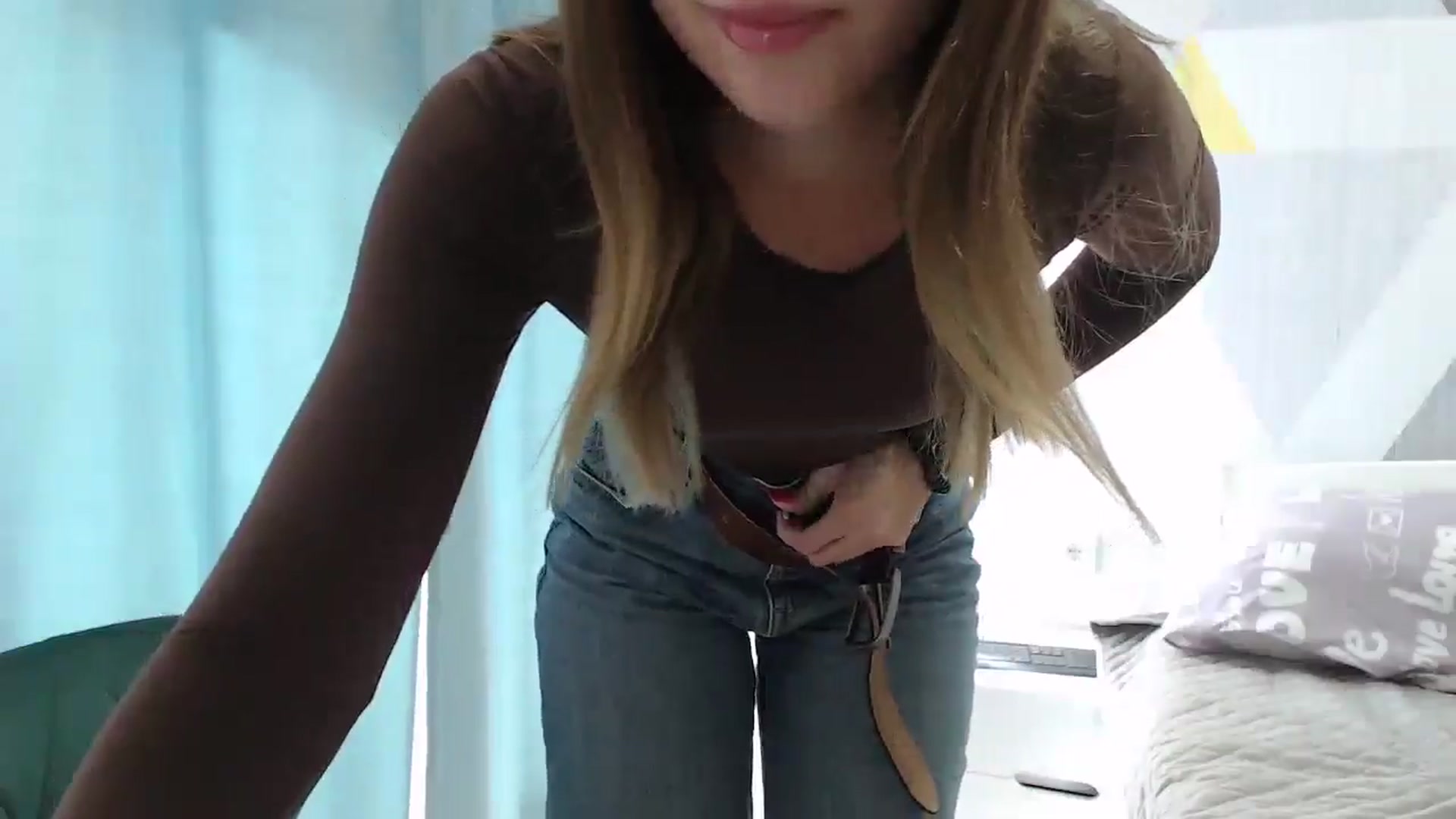 Gallery image thumbnail from Sulfate0's myfreecams stream on, 09/15/2025, 10:36 image 10 of 20